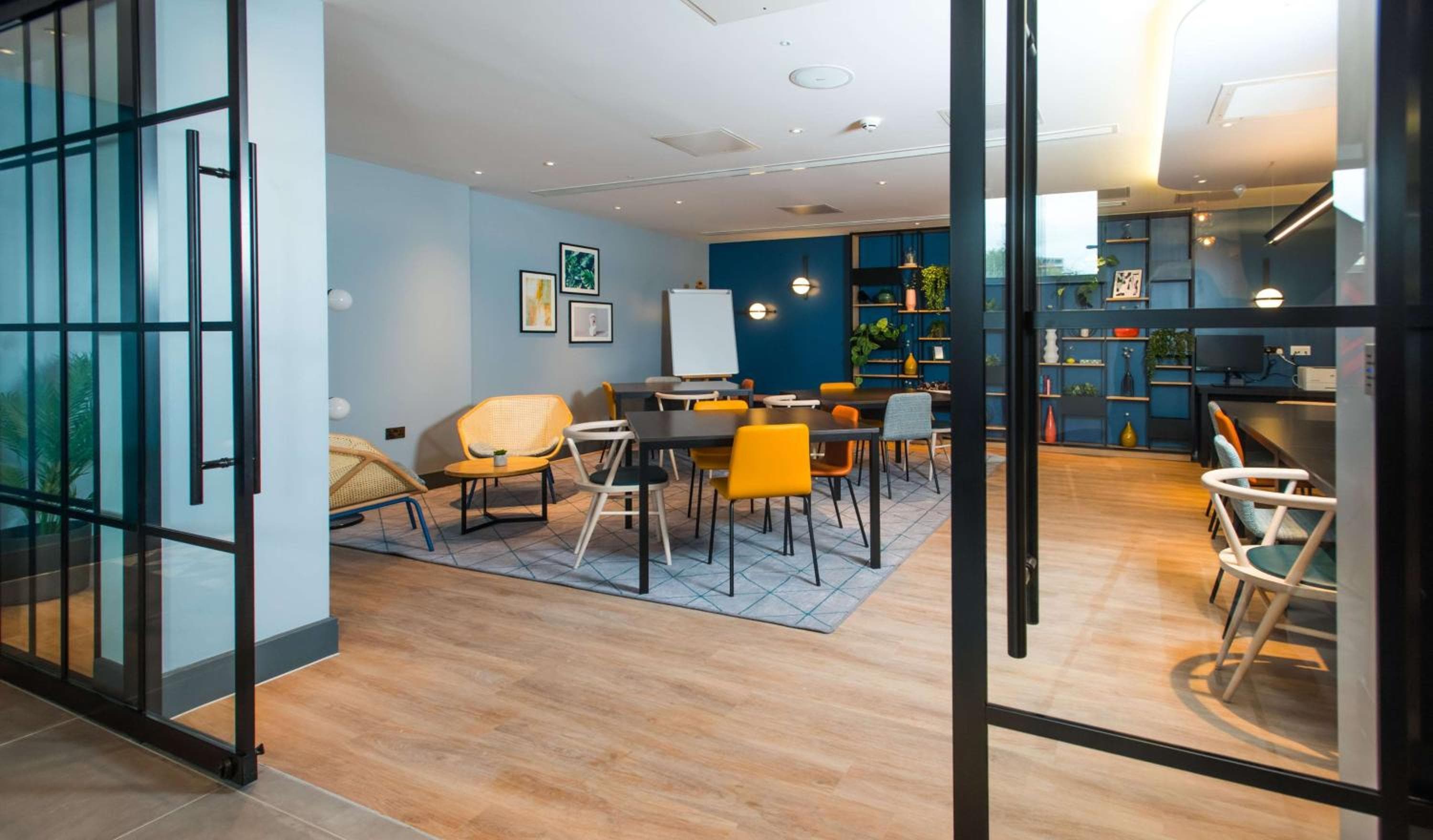 Hampton by Hilton London Park Royal — 24