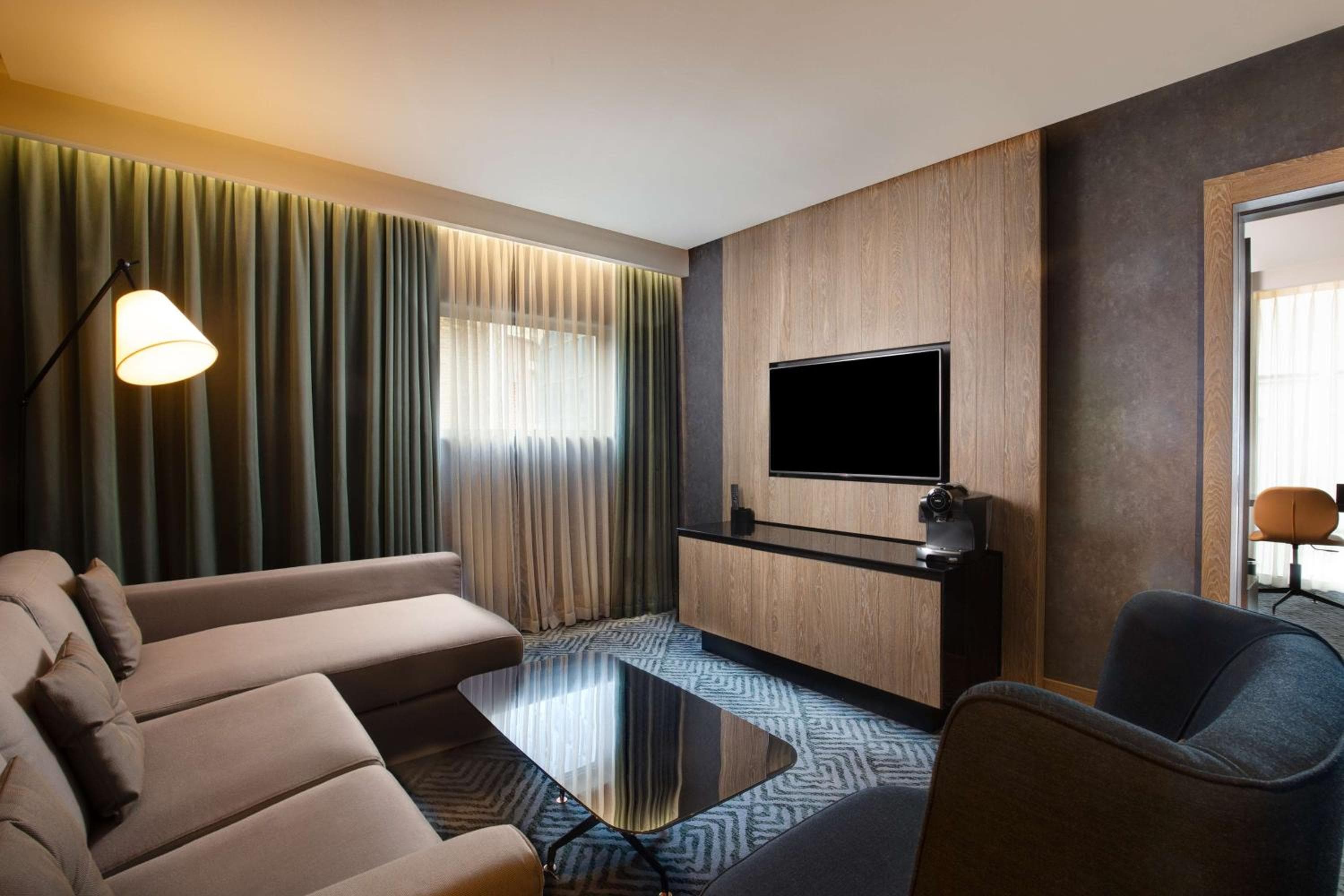 Hilton London Bankside — 4