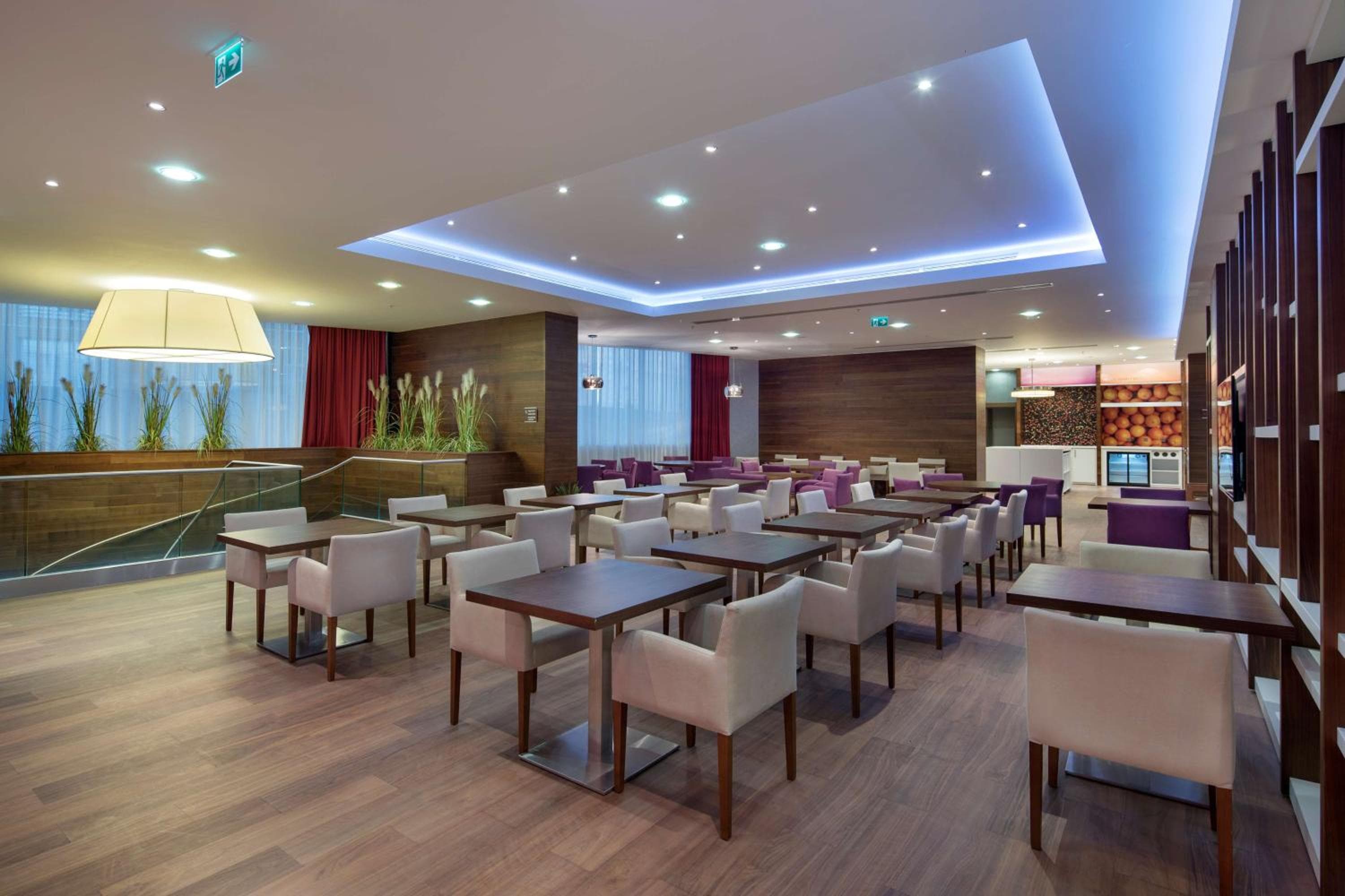 Hampton by Hilton Istanbul Kayasehir — 7