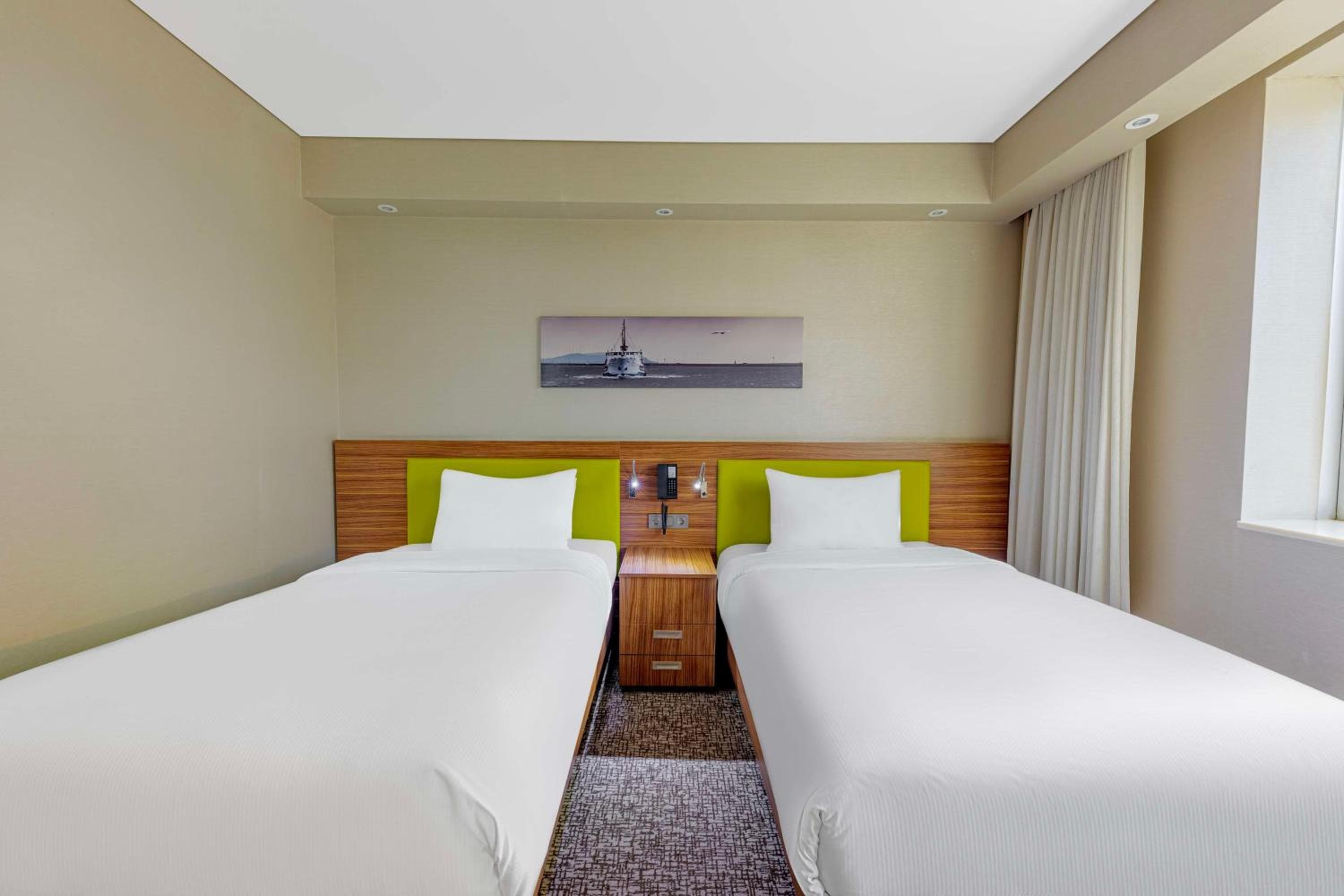 Hampton by Hilton Istanbul Kayasehir — 15