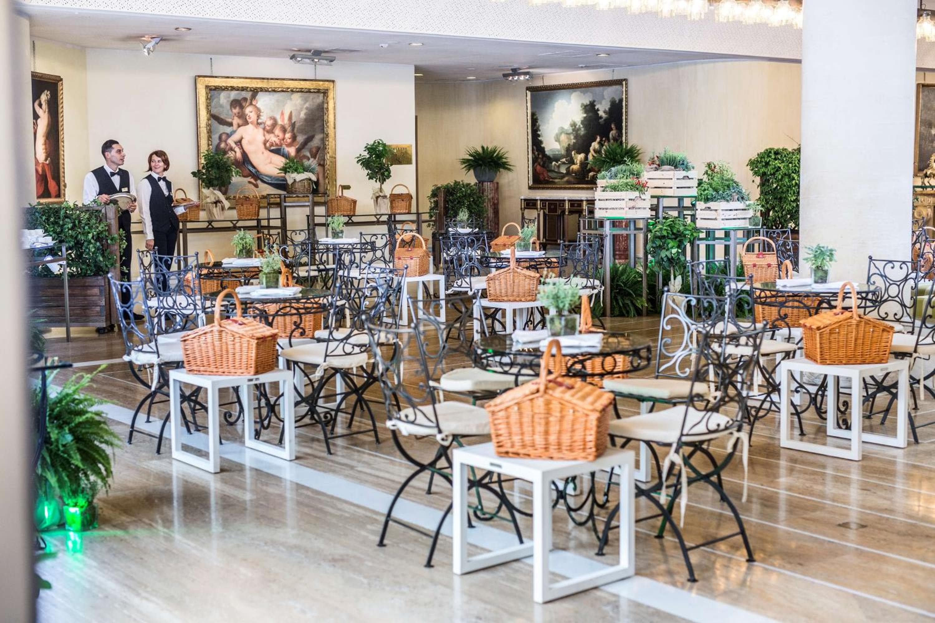Rome Cavalieri, A Waldorf Astoria Hotel — 21