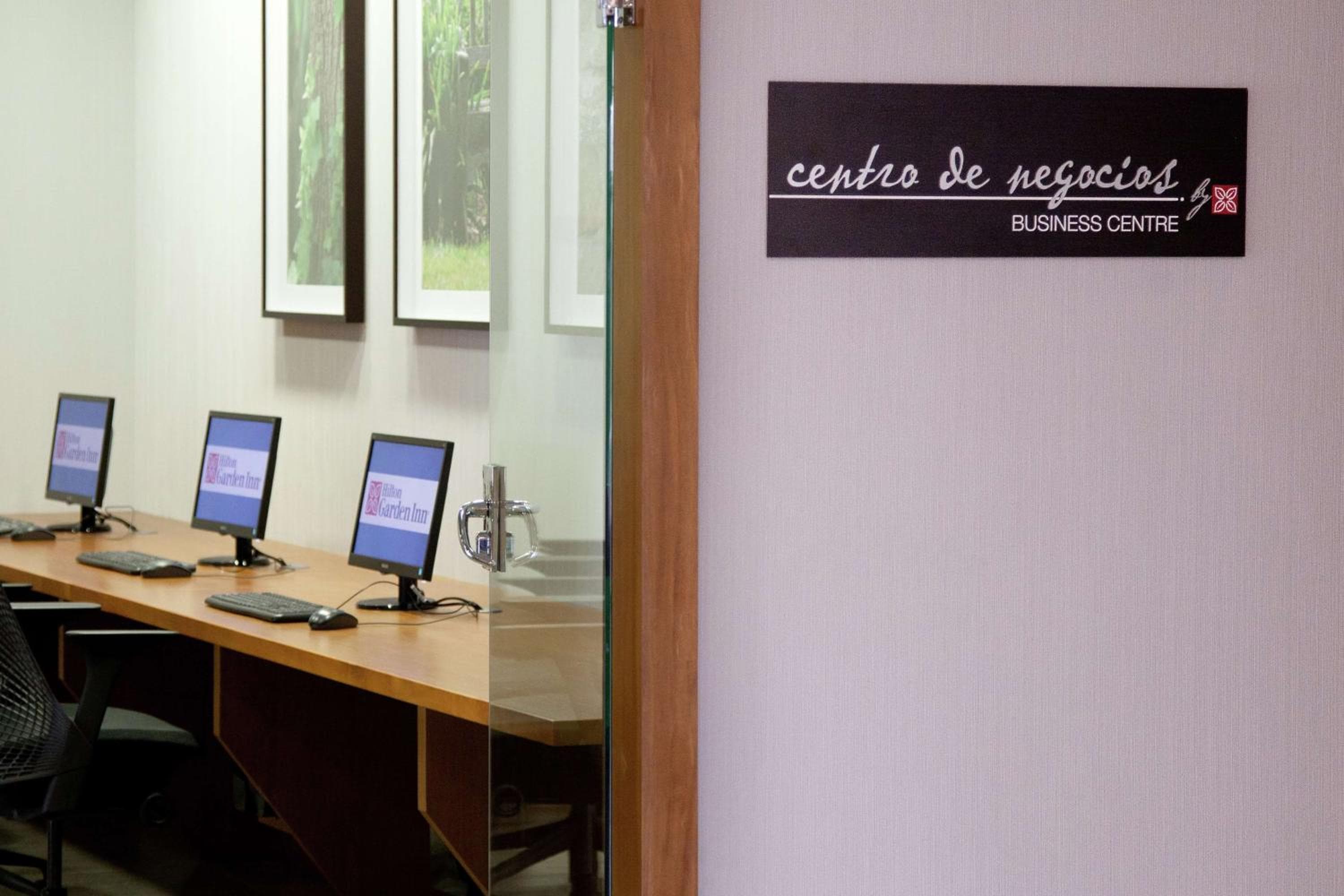 Hilton Garden Inn Málaga — 8