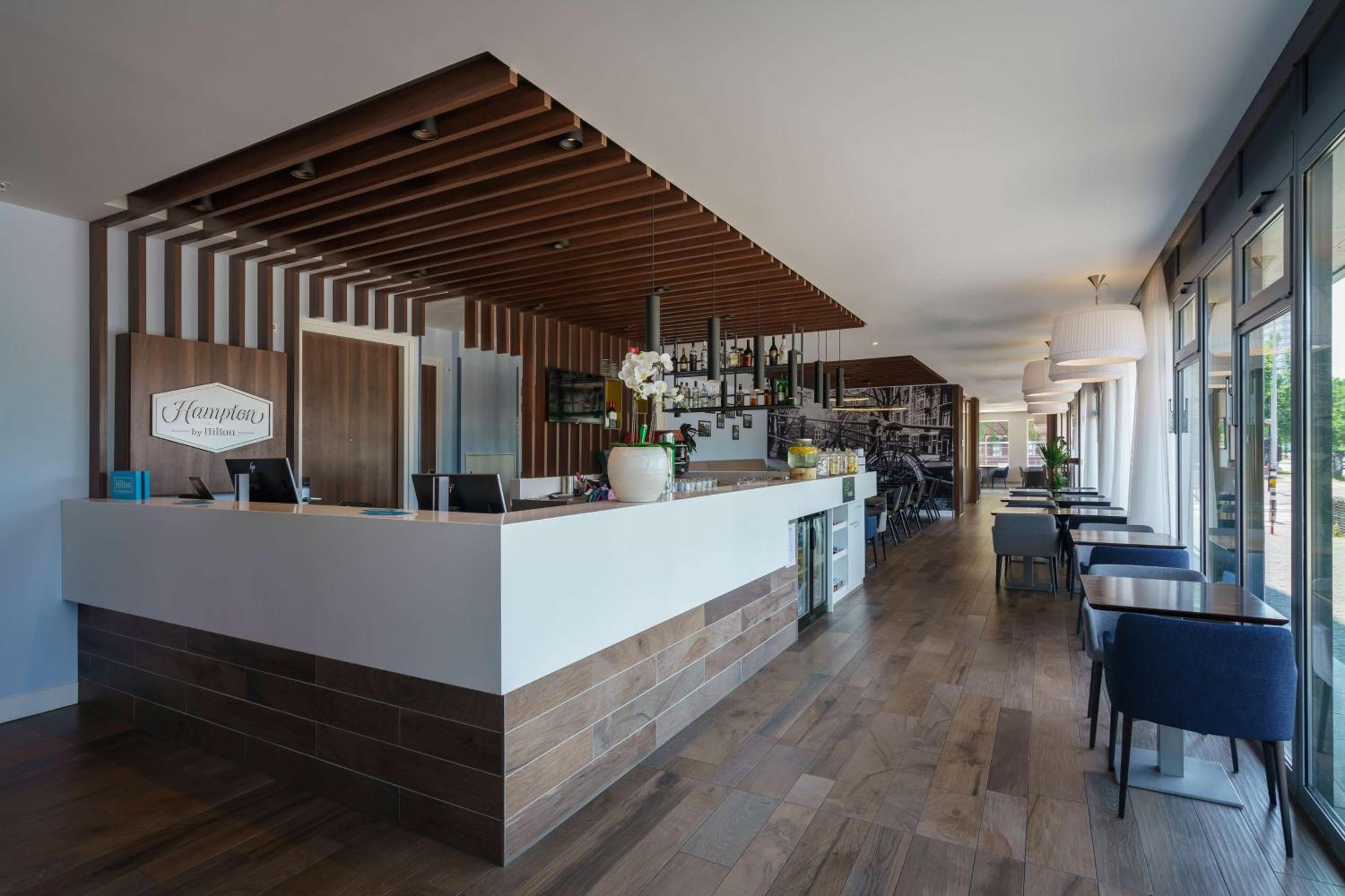 Hampton by Hilton Amsterdam Centre East — 8