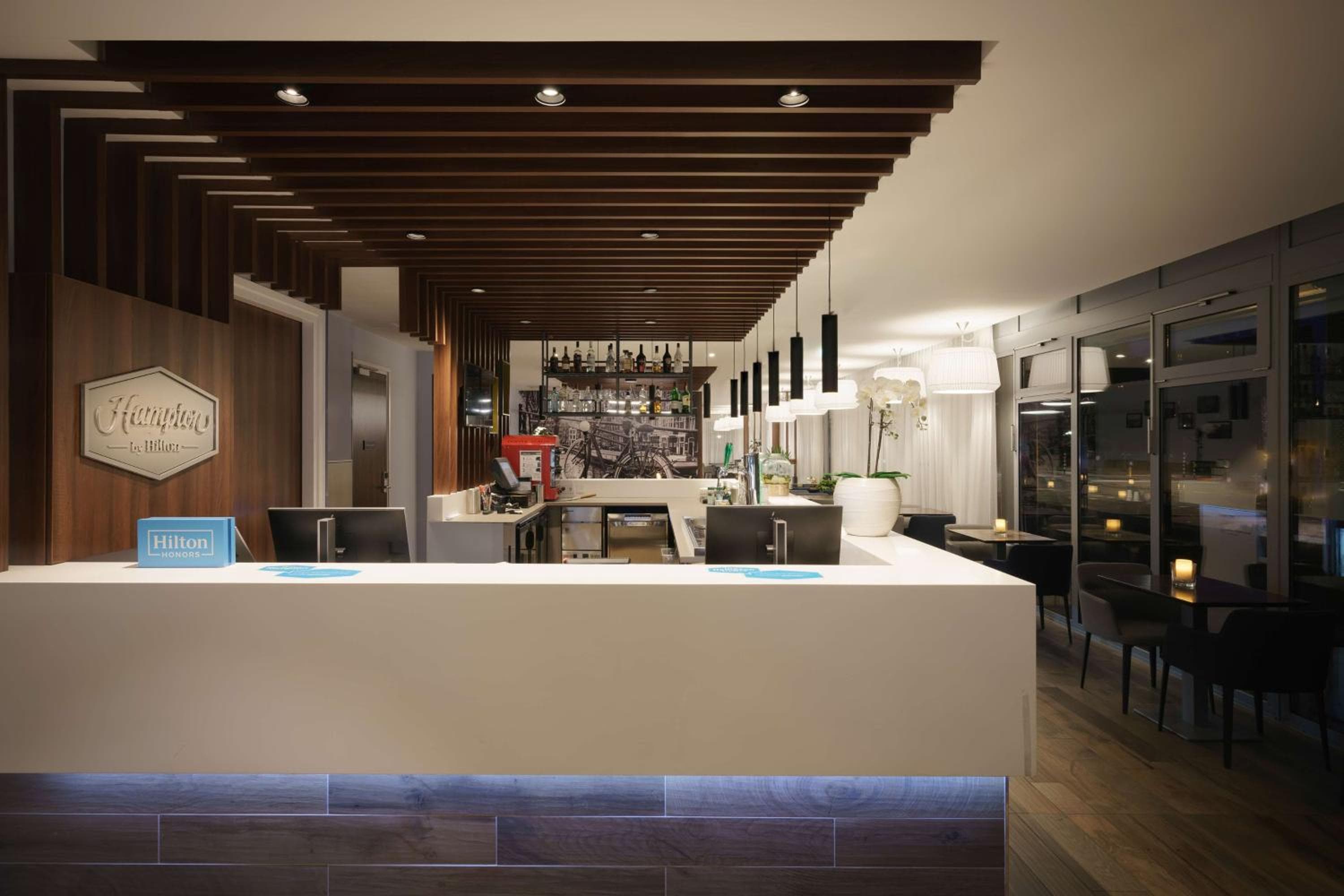 Hampton by Hilton Amsterdam Centre East — 19