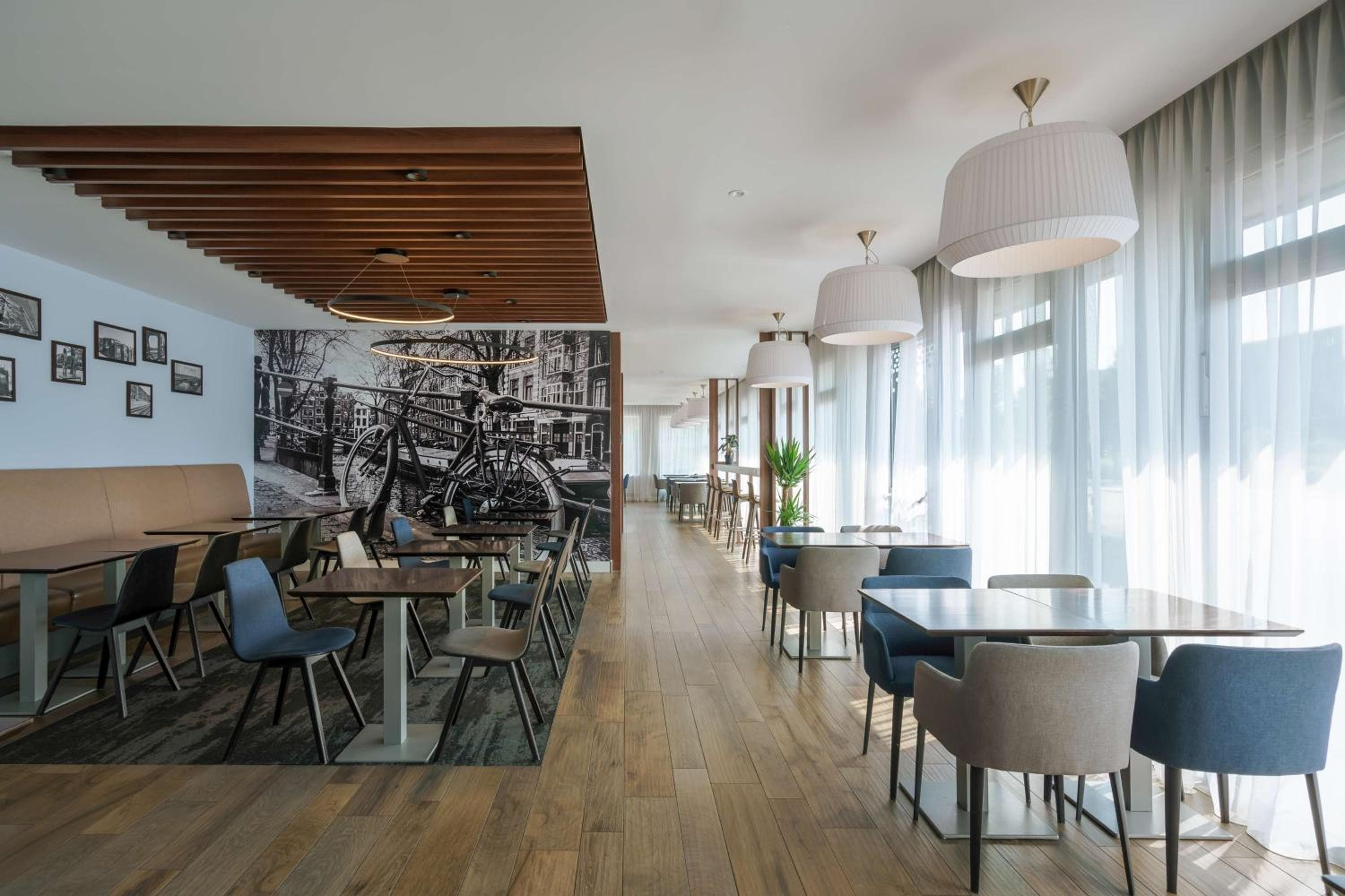 Hampton by Hilton Amsterdam Centre East — 20