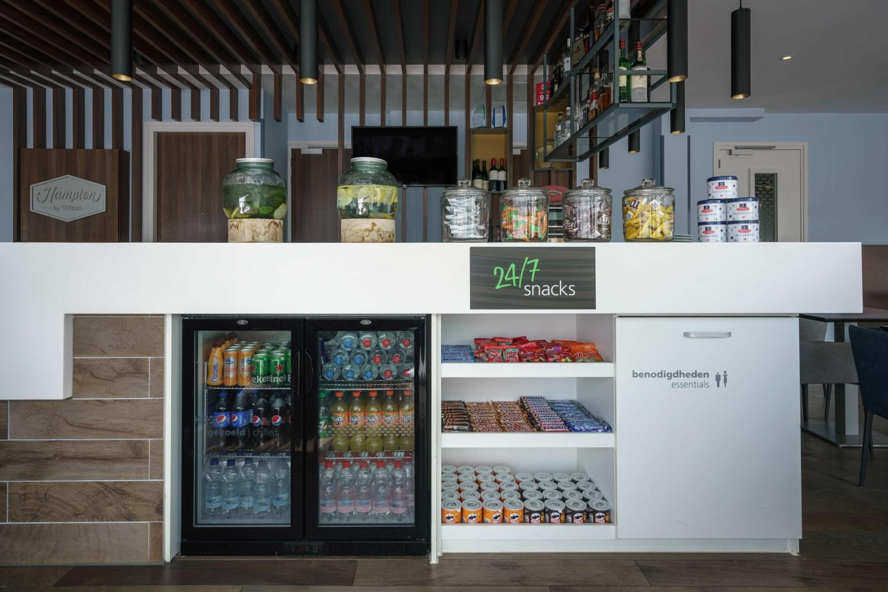 Hampton by Hilton Amsterdam Centre East — 14