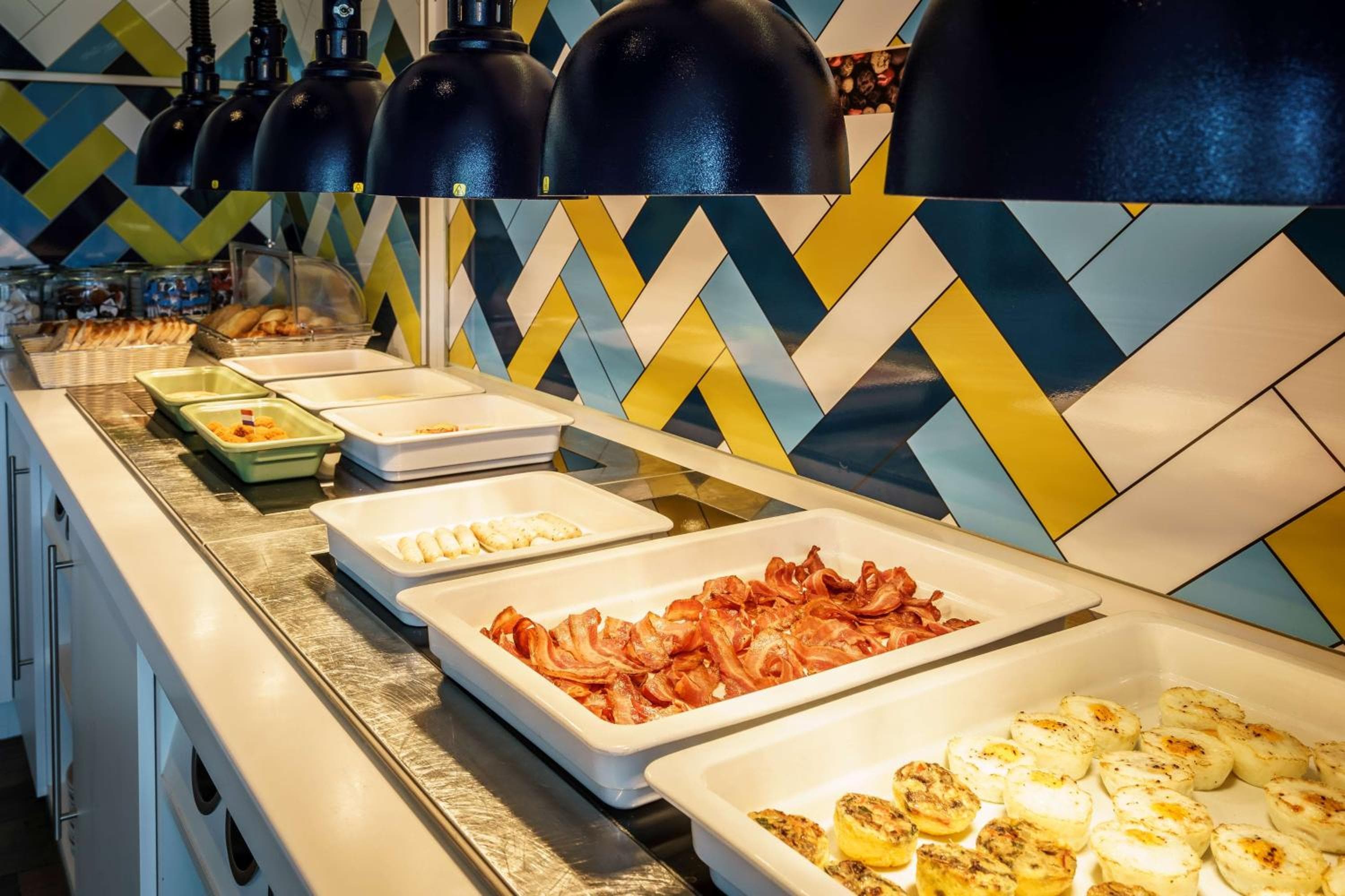 Hampton by Hilton Amsterdam Centre East — 10