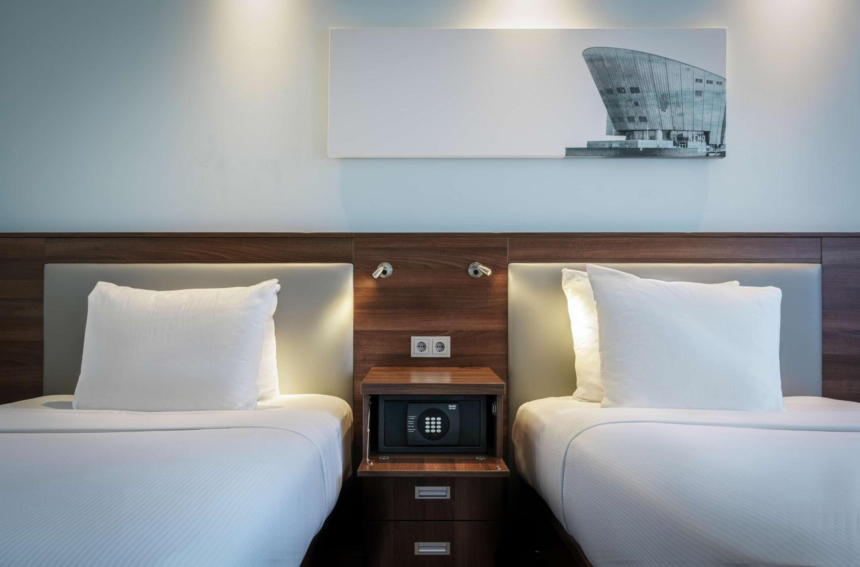 Hampton by Hilton Amsterdam Centre East — 27