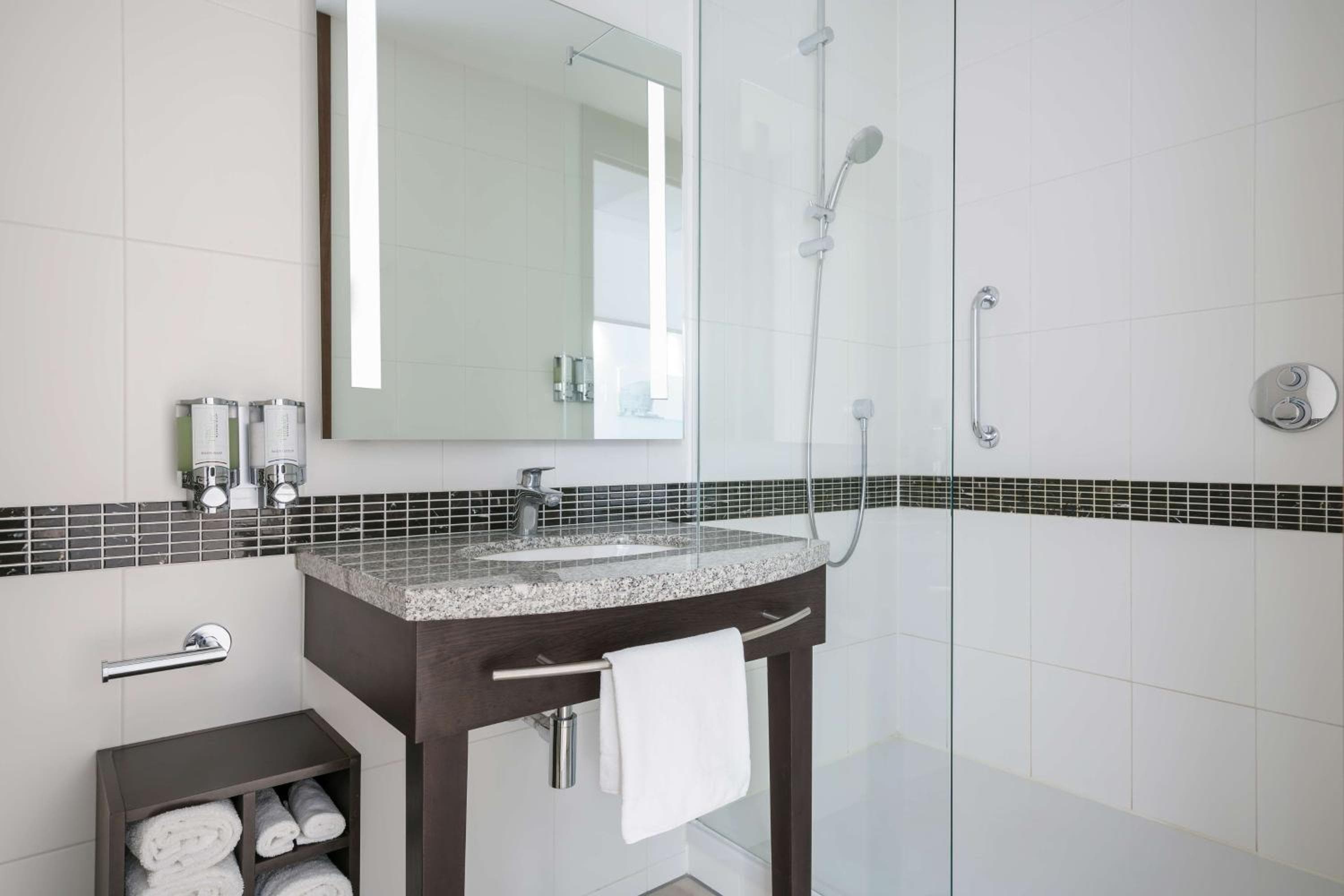Hampton by Hilton Amsterdam Centre East — 5