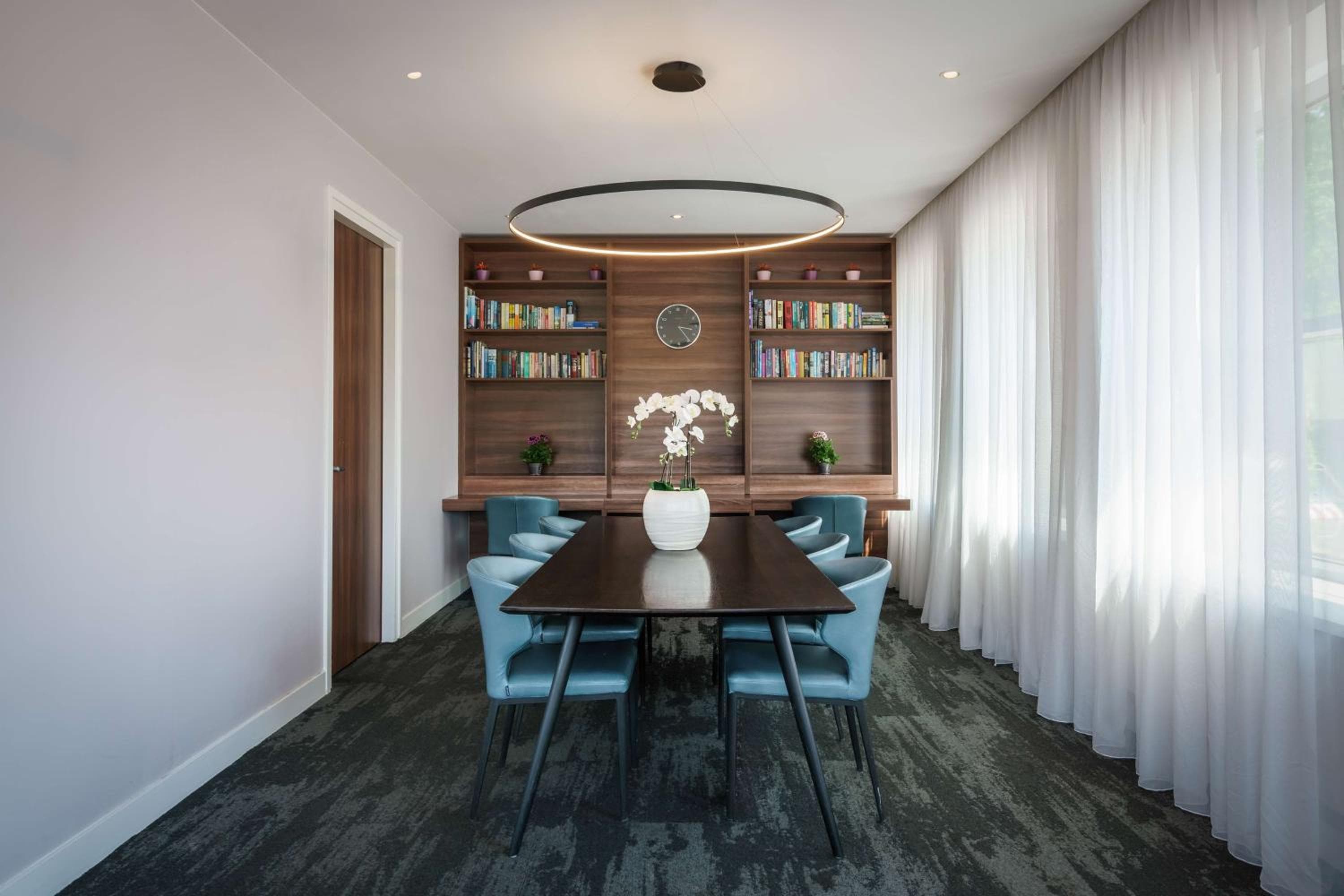 Hampton by Hilton Amsterdam Centre East — 23
