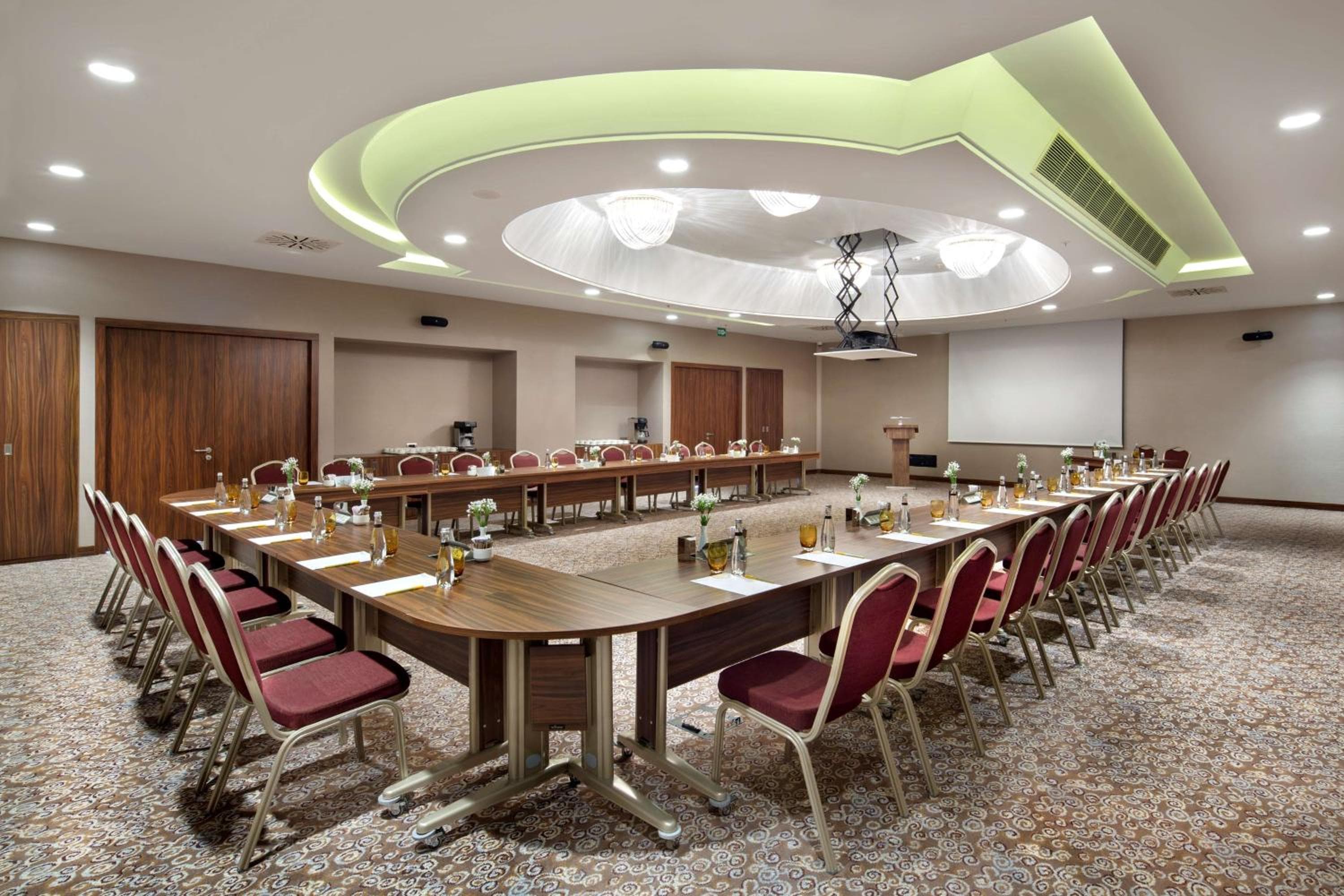 Hilton Garden Inn Istanbul Beylikduzu — 9