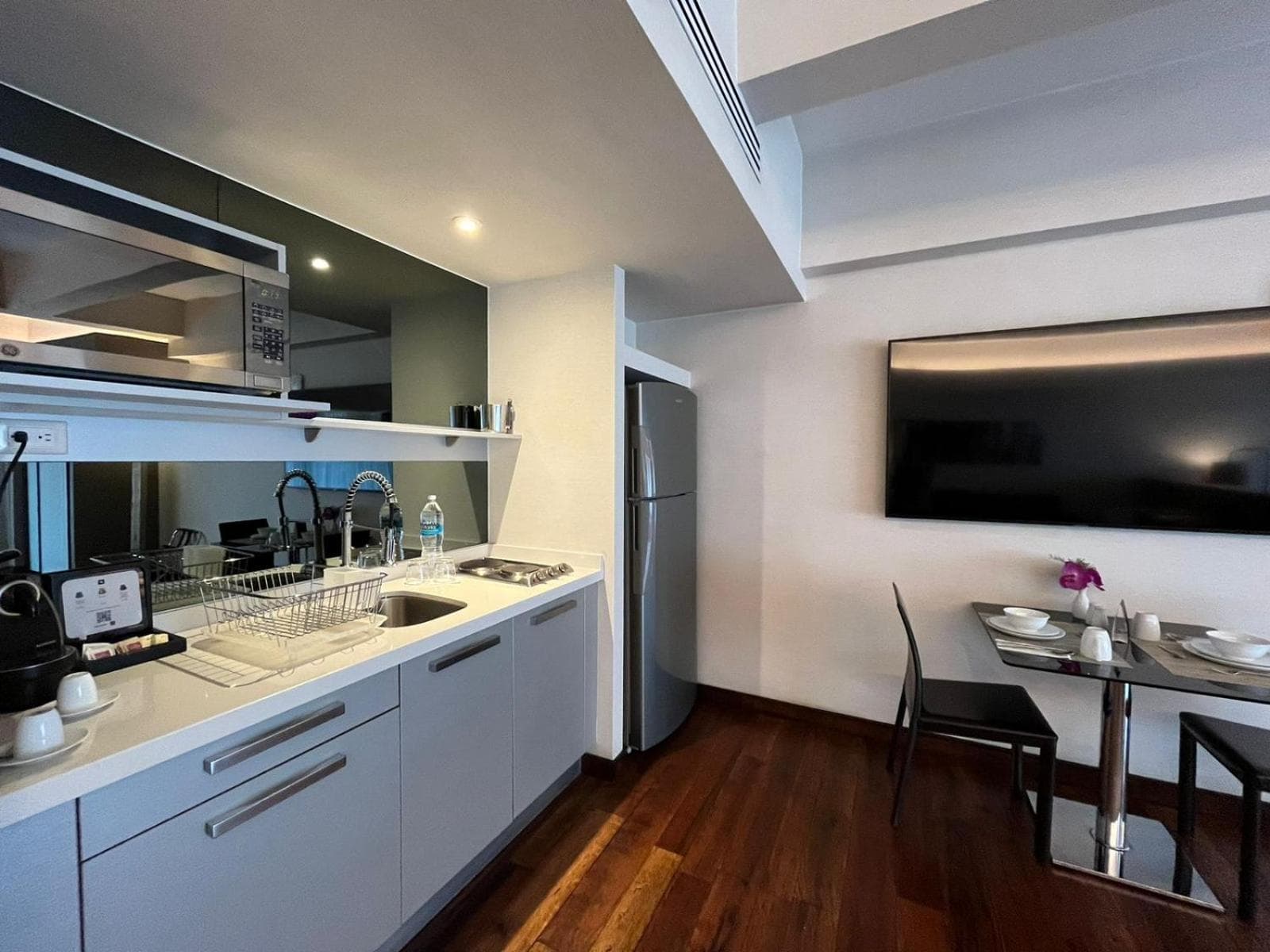 Las Suites Campos Eliseos — 26