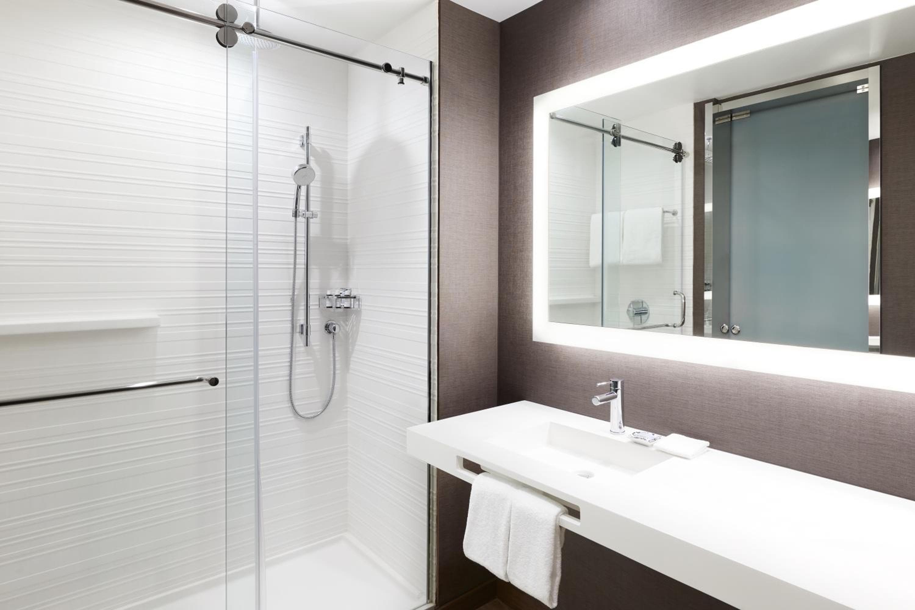 AC Hotel by Marriott Miami Airport West/Doral — 18