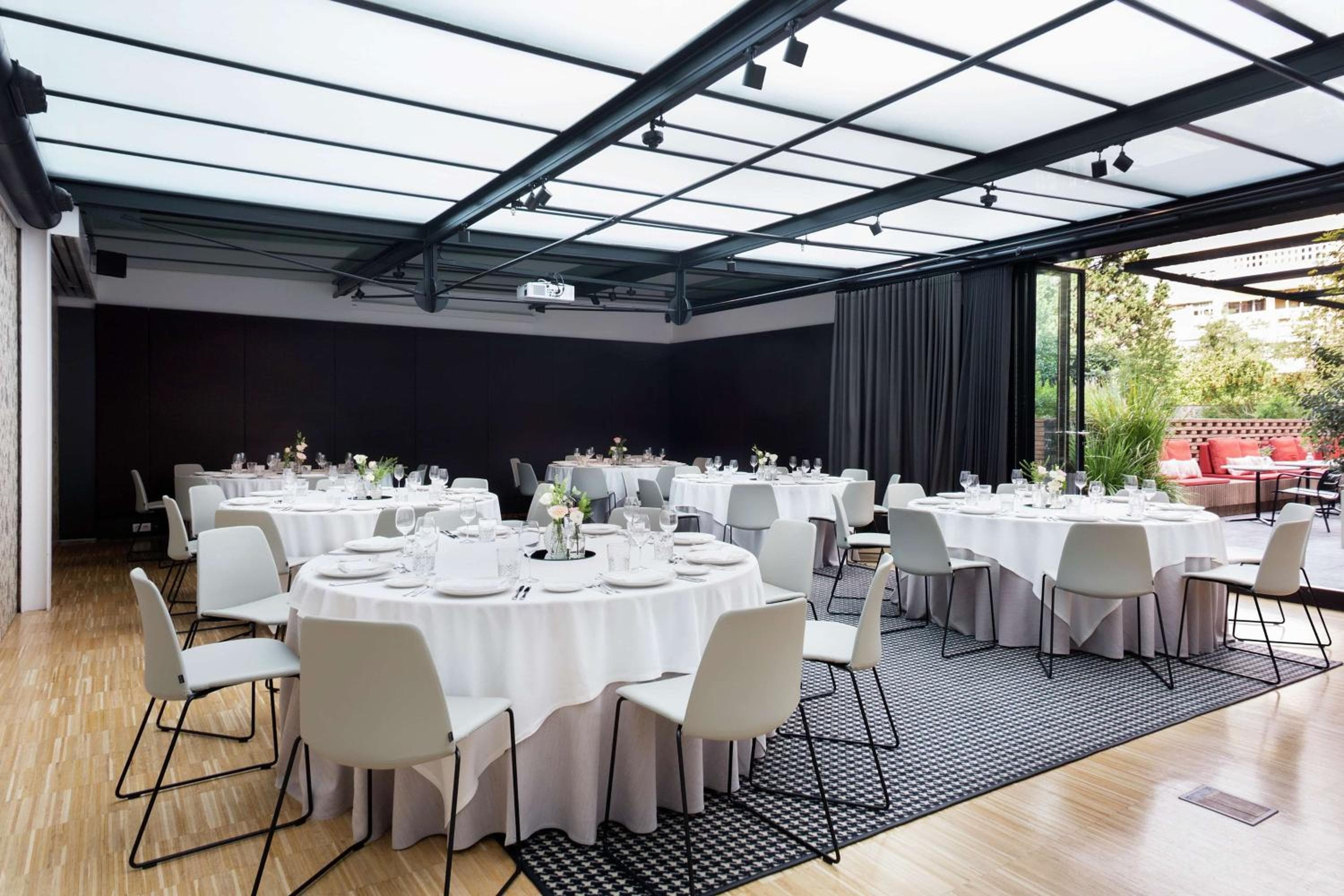 Alexandra Barcelona Hotel, Curio Collection by Hilton — 21