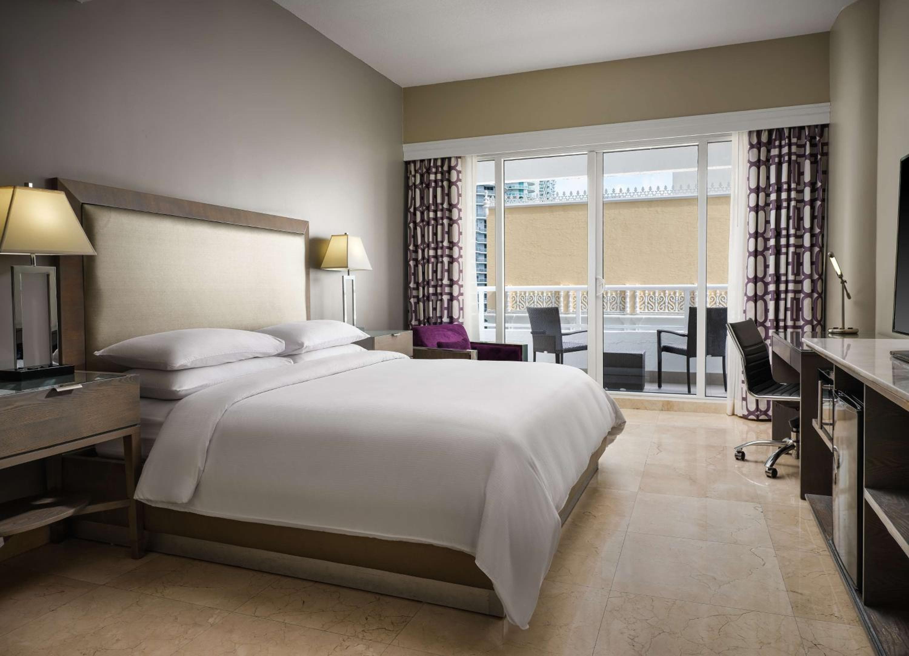 DoubleTree by Hilton Großhotel Biscayne Bay — 26
