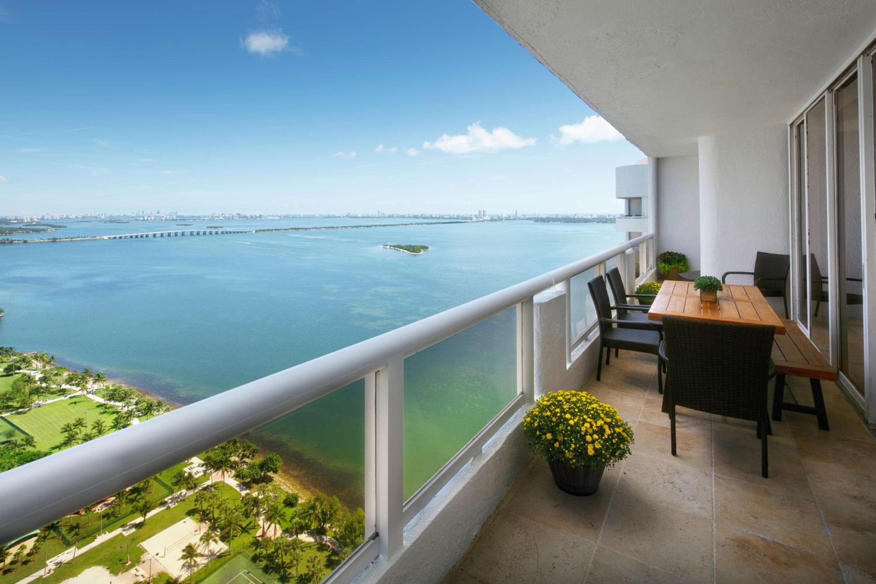 DoubleTree by Hilton Grand Hotel Biscayne Bay — 5