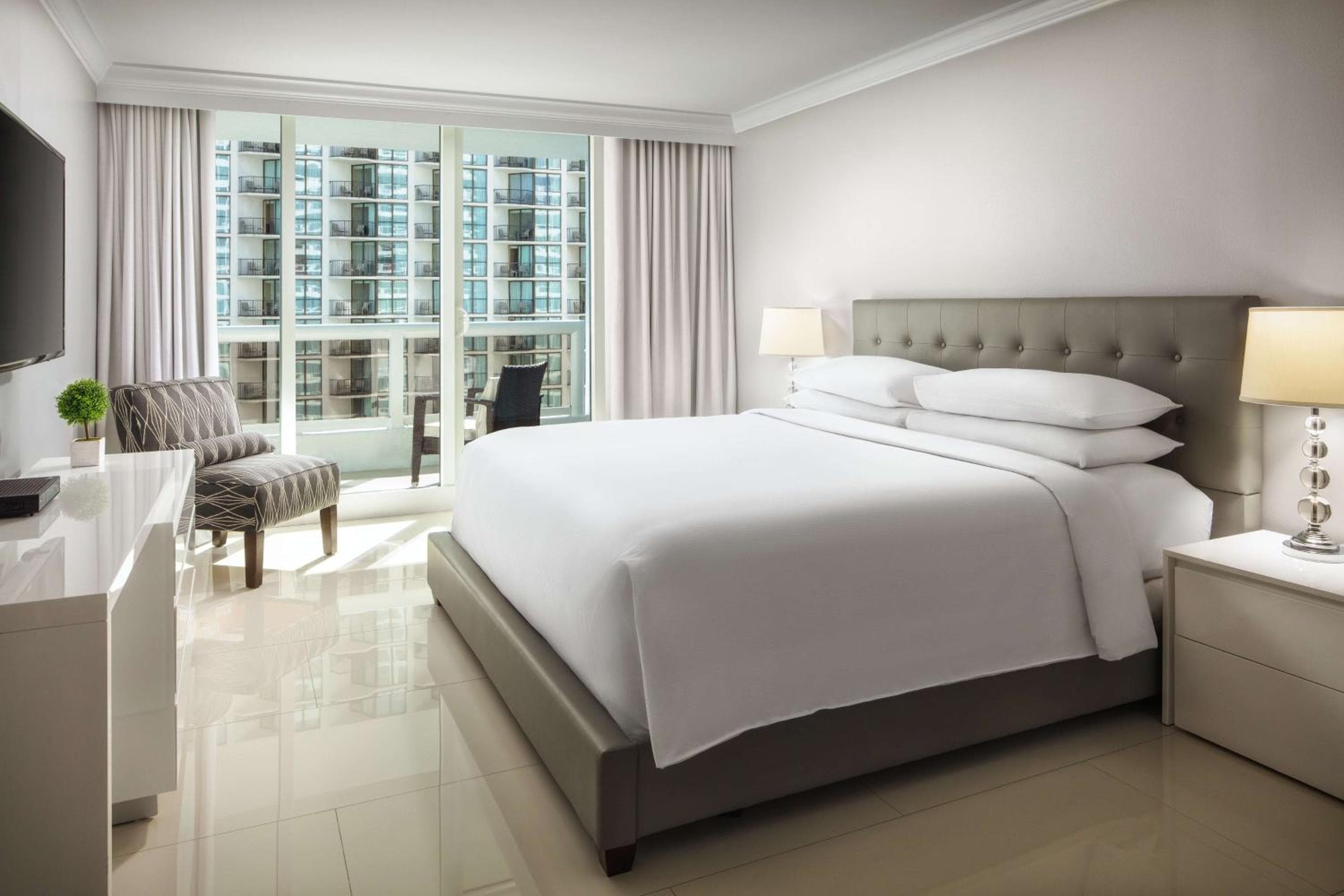 DoubleTree by Hilton Grand Hotel Biscayne Bay — 23