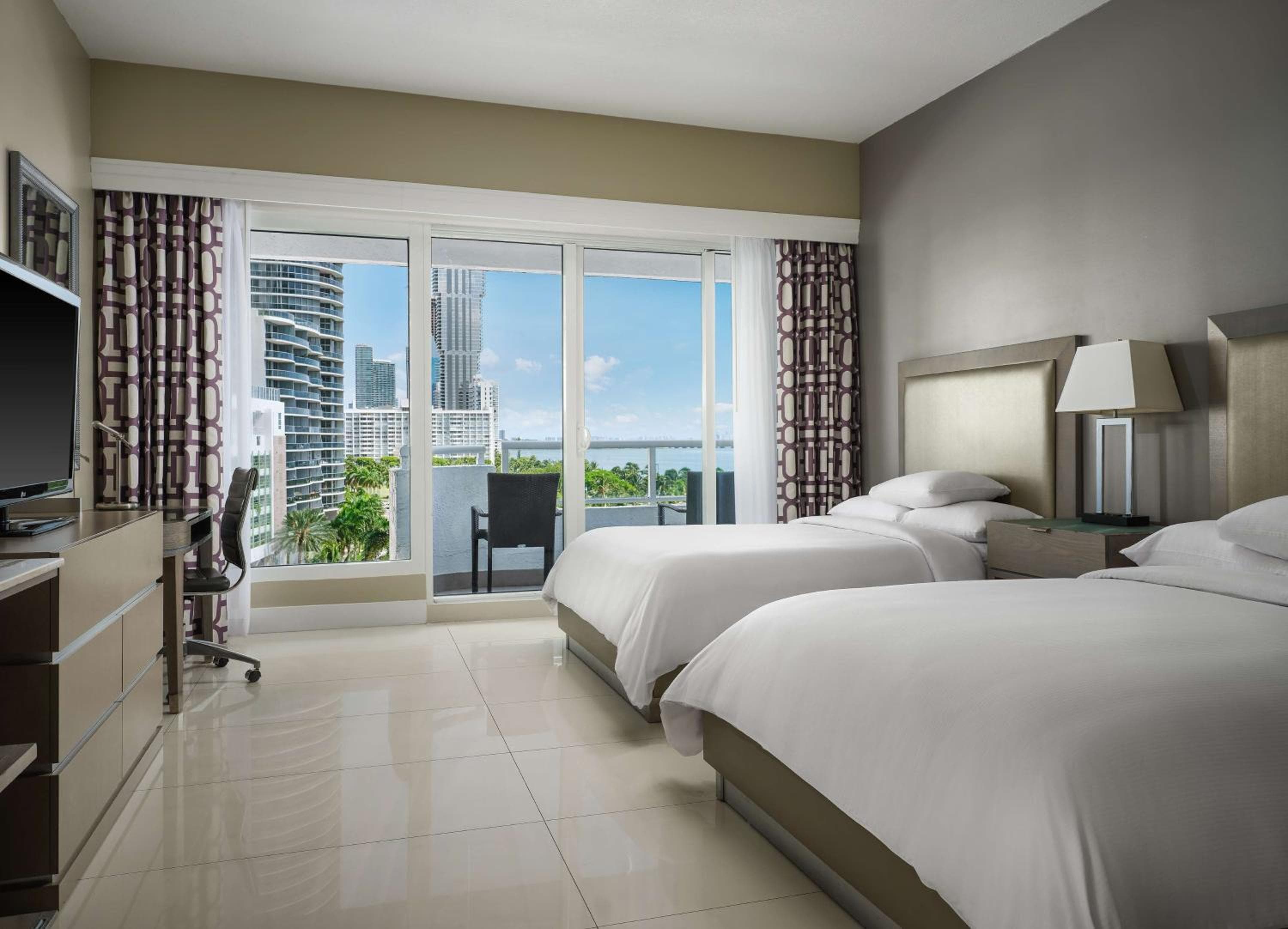 DoubleTree by Hilton Grand Hotel Biscayne Bay — 28