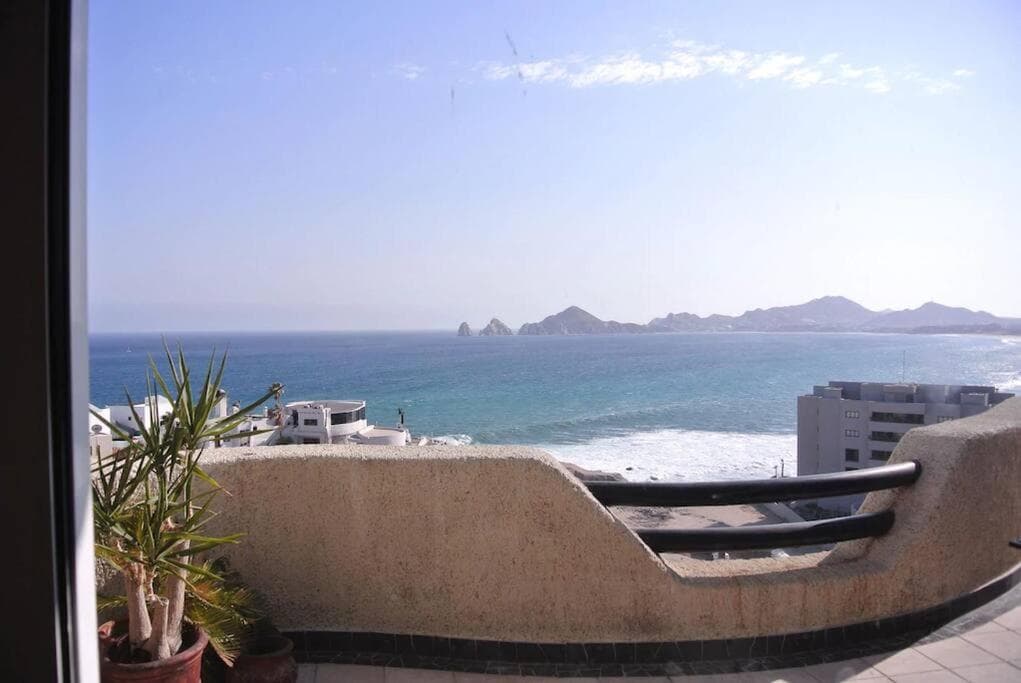 Oceanfront Penthouse, 2 Masters, 2 Baths, kitchen! — 1
