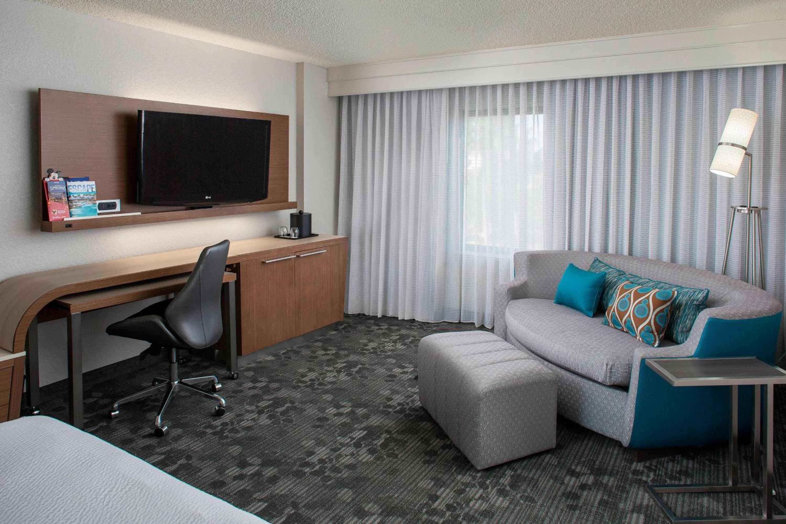 Courtyard by Marriott Orlando Lake Buena Vista en el Marriott Village — 13