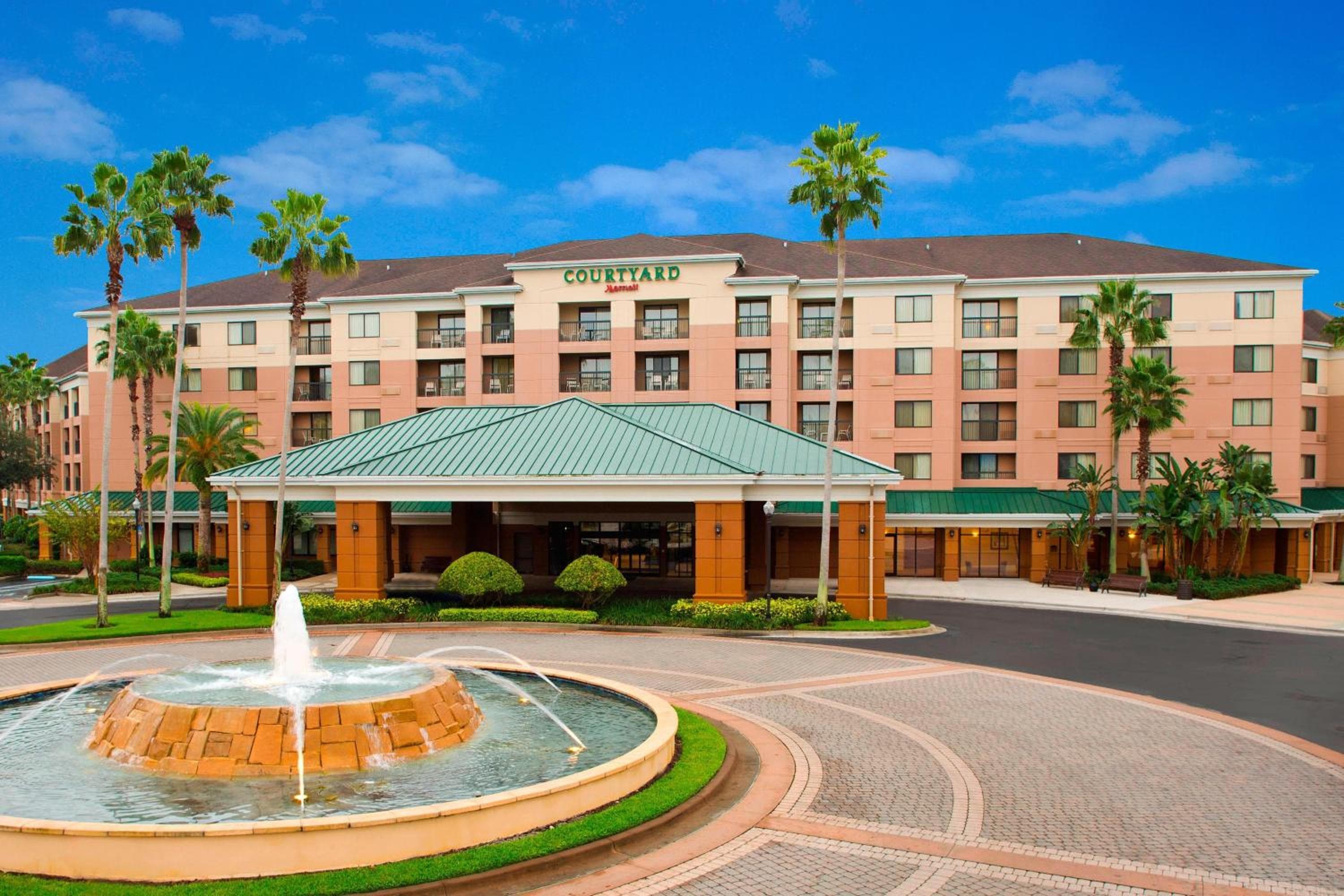Courtyard by Marriott Orlando Lake Buena Vista en el Marriott Village — 4