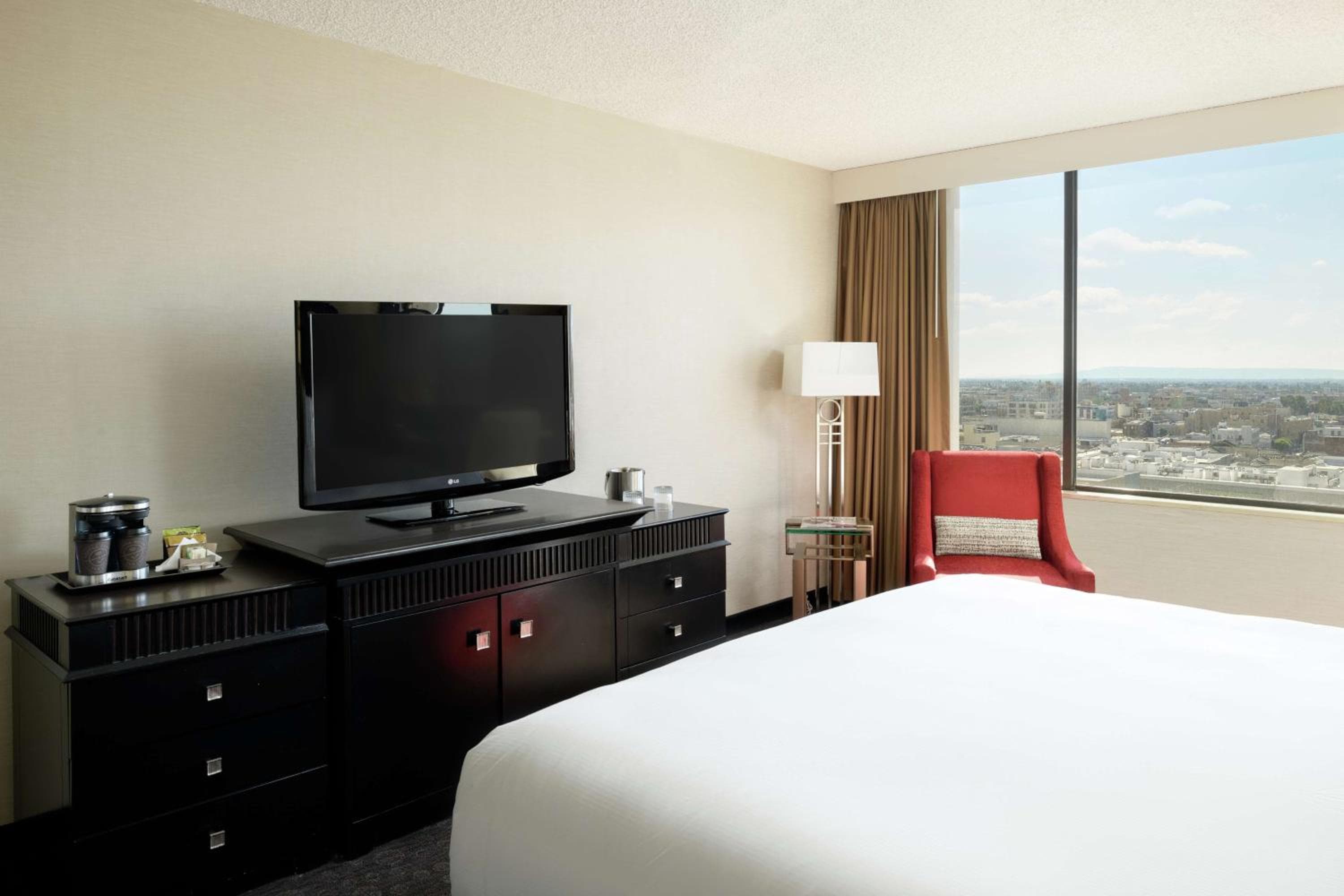 Doubletree by Hilton Los Angeles Downtown — 21