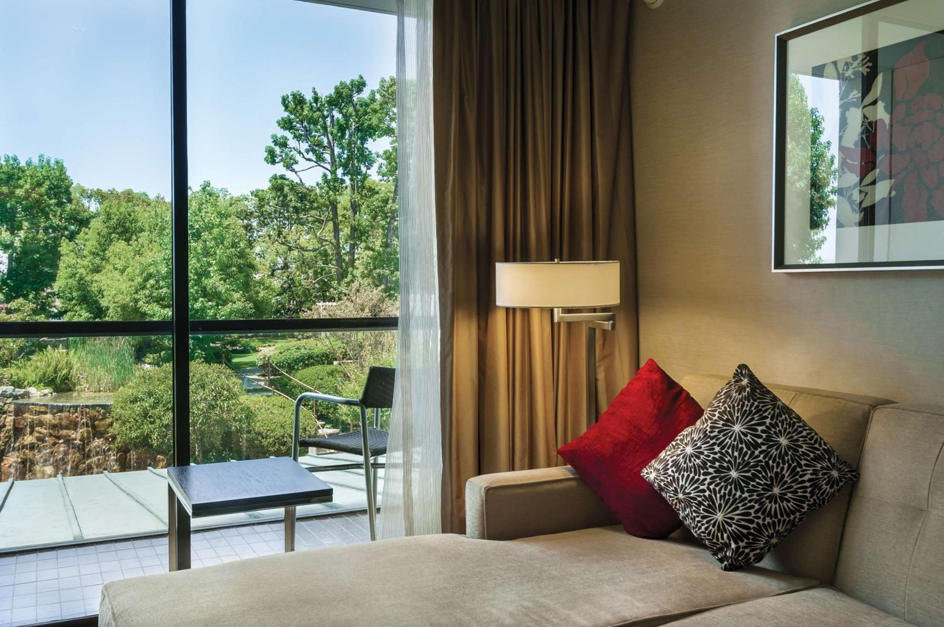 Doubletree by Hilton Los Angeles Downtown — 24