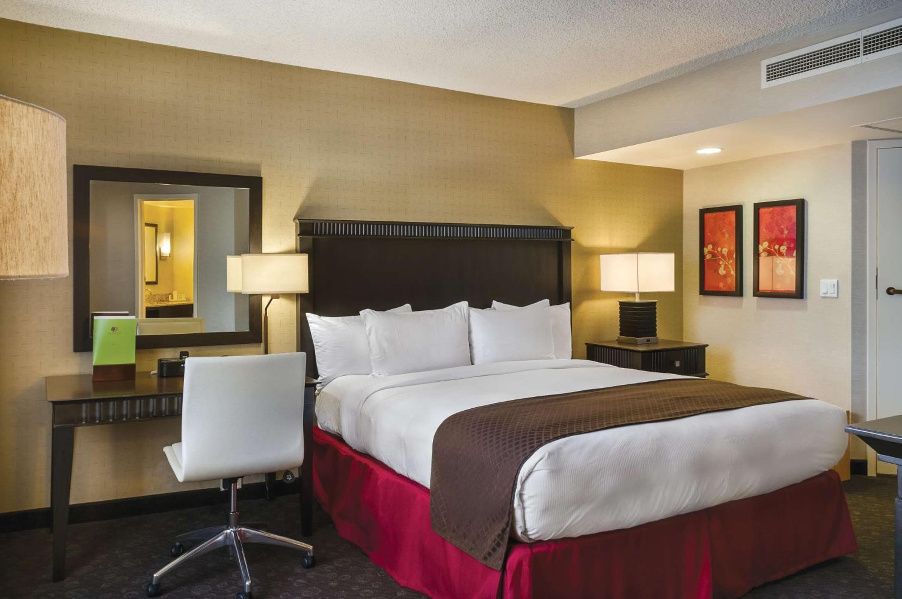 Doubletree by Hilton Los Angeles Downtown — 5