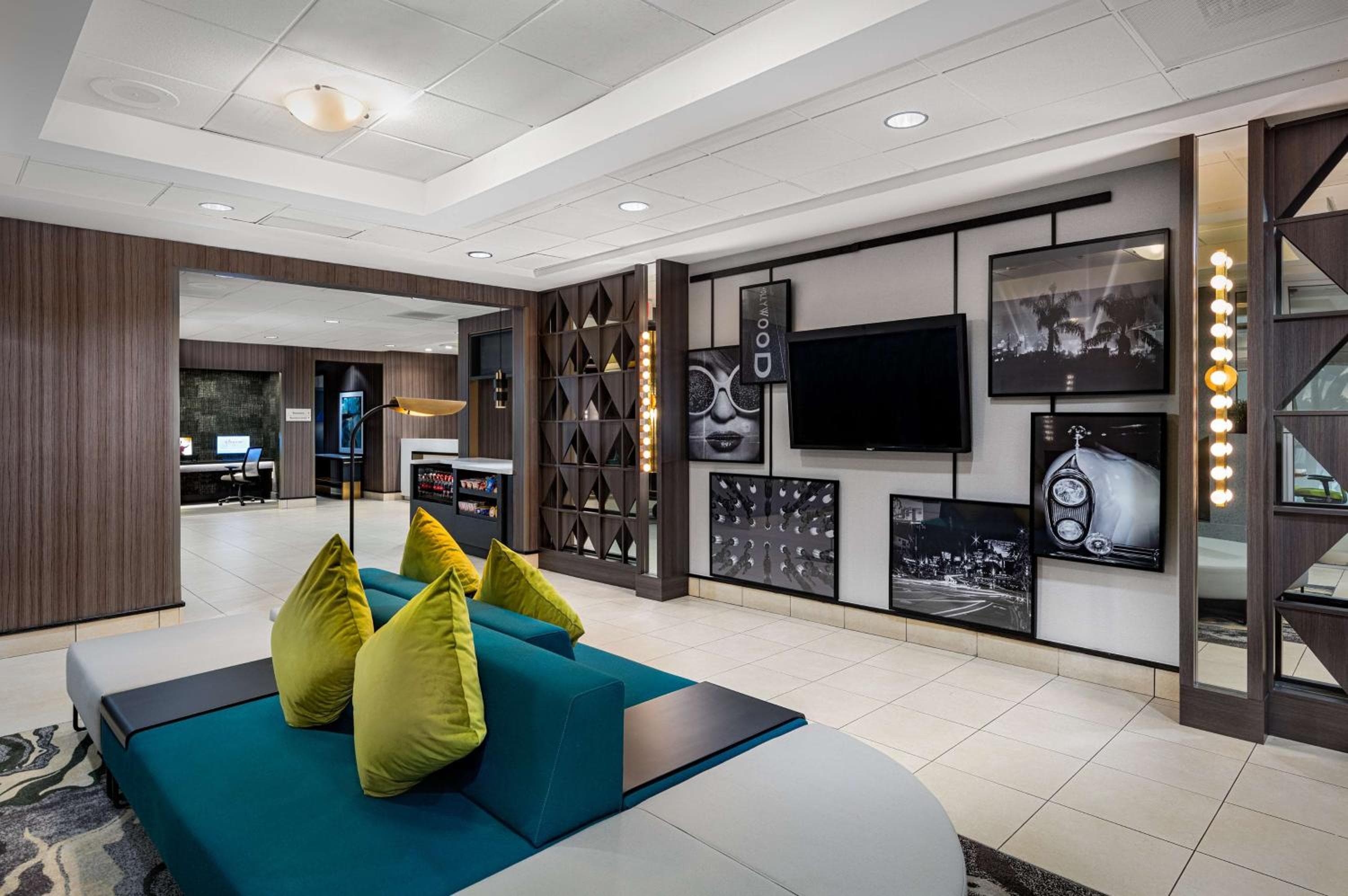 Hilton Garden Inn Los Angeles / Hollywood — 5