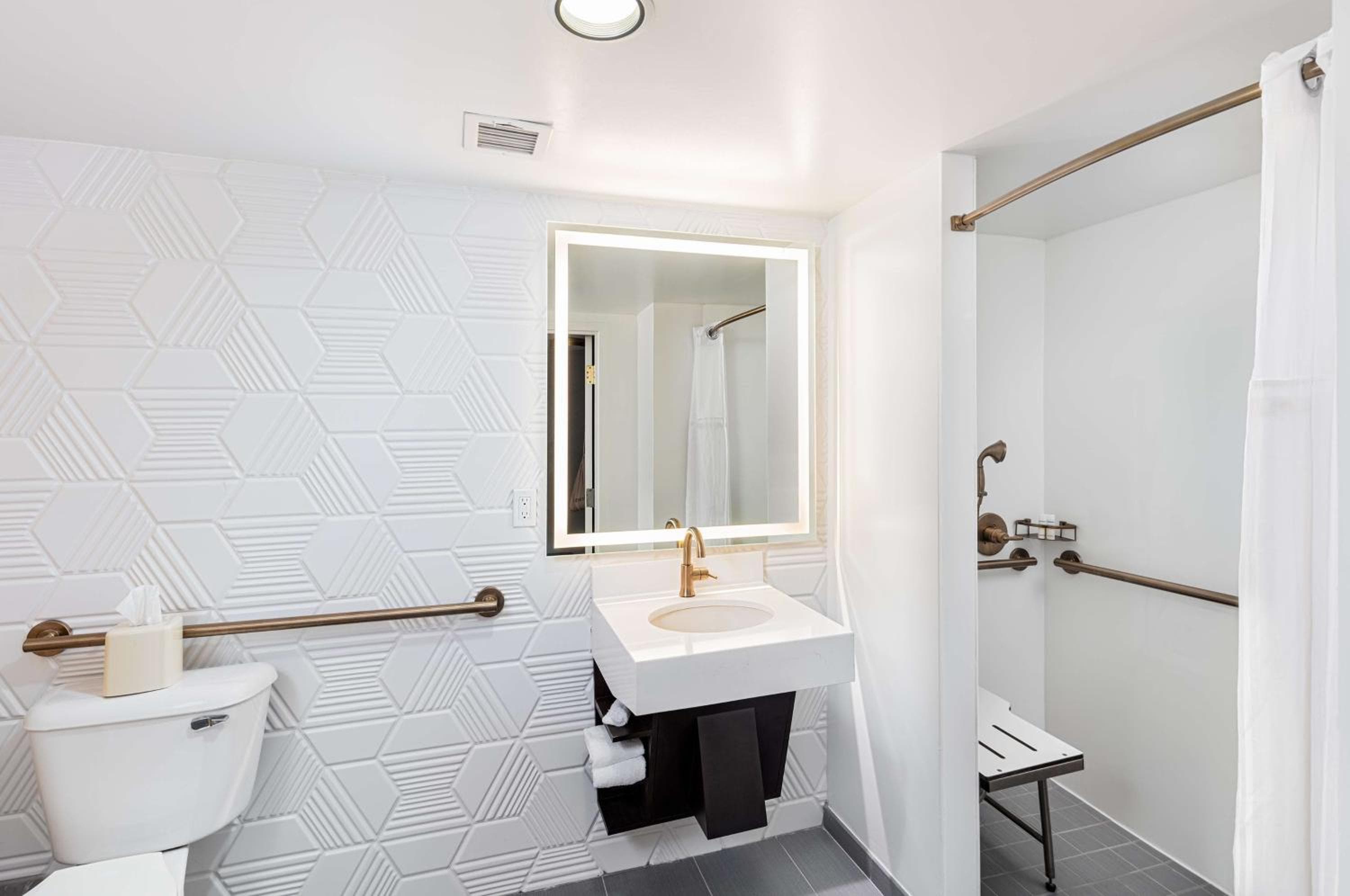 Hilton Garden Inn Los Angeles / Hollywood — 17