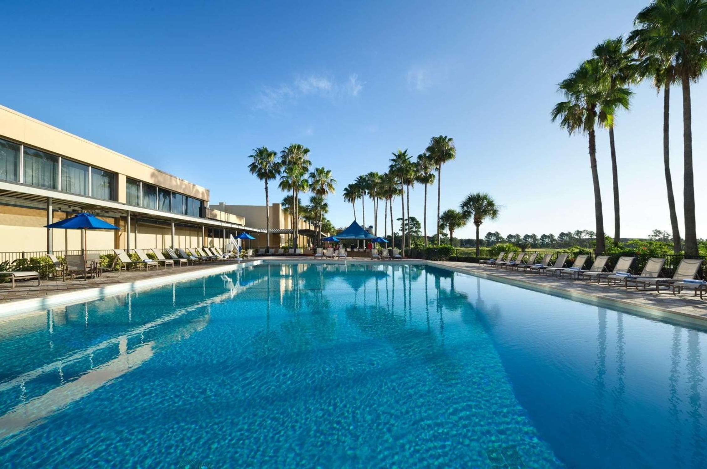 DoubleTree by Hilton all'ingresso dell'Universal Orlando — 8