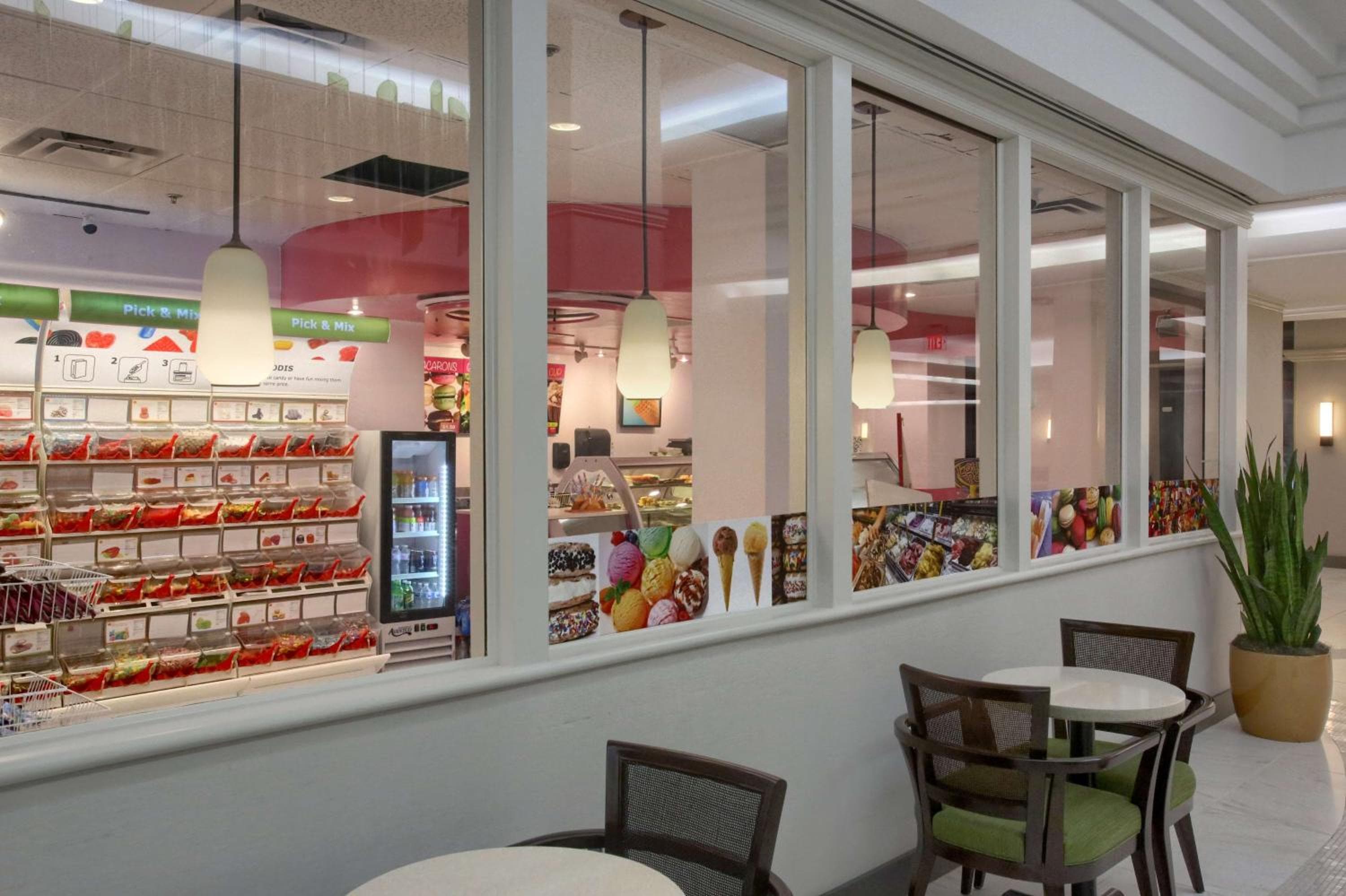DoubleTree by Hilton all'ingresso dell'Universal Orlando — 15