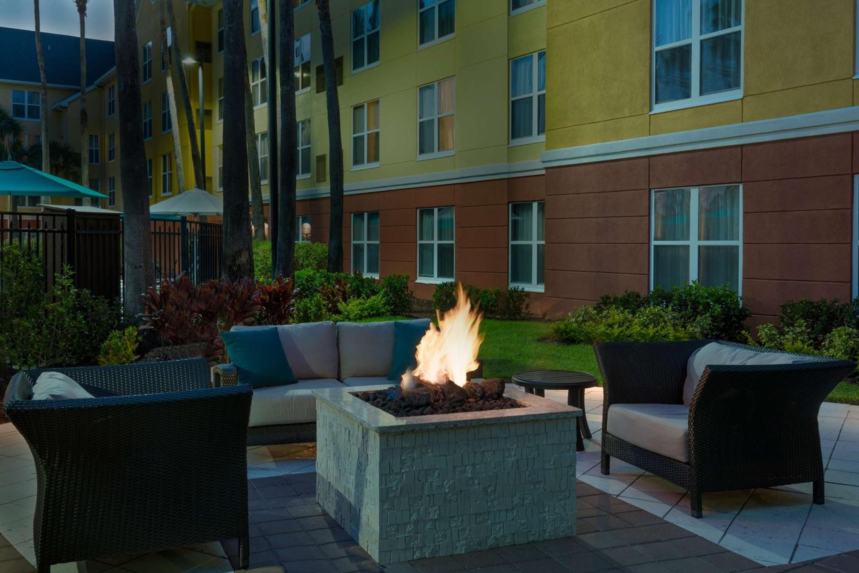 Homewood Suites by Hilton Orlando-UCF Area — 9