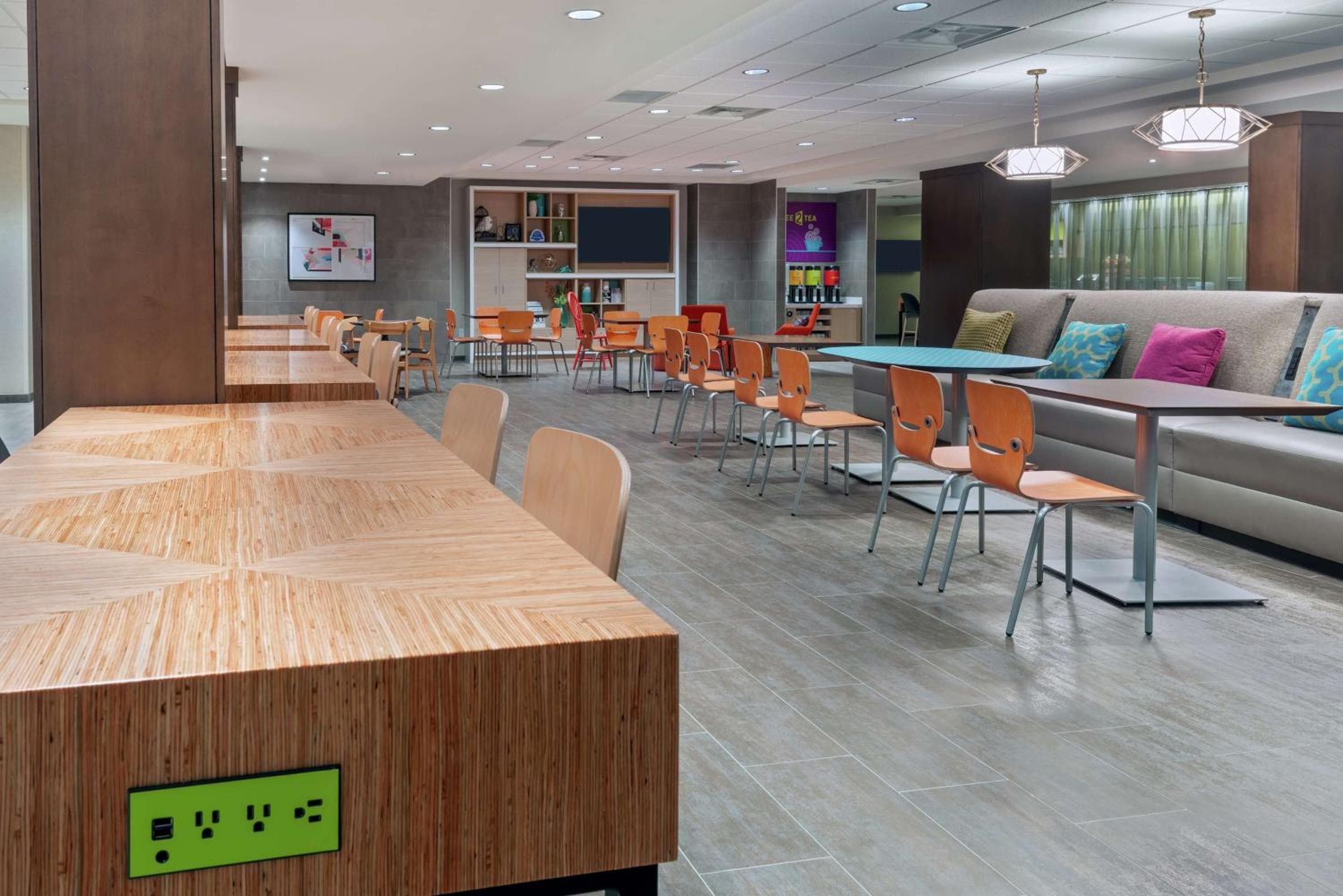 Home2 Suites By Hilton Orlando Near Universal — 14