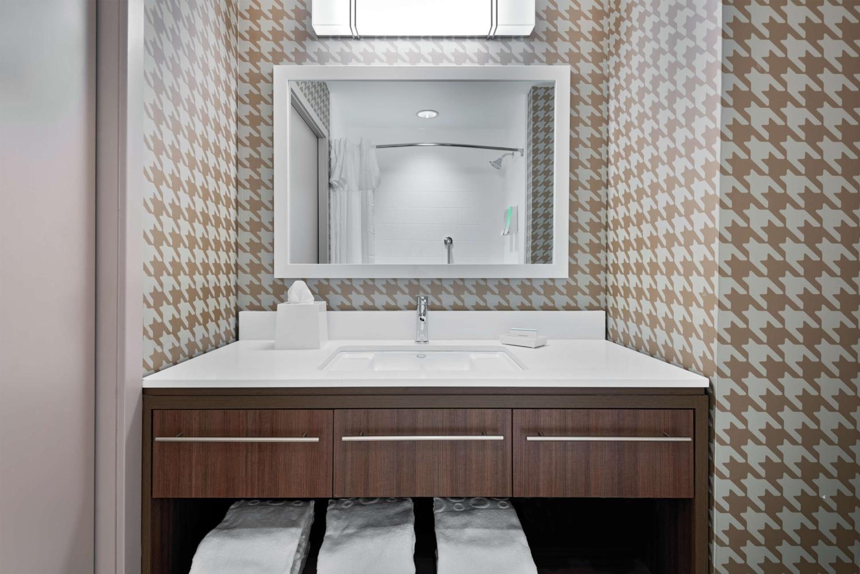 Home2 Suites By Hilton Orlando Near Universal — 21
