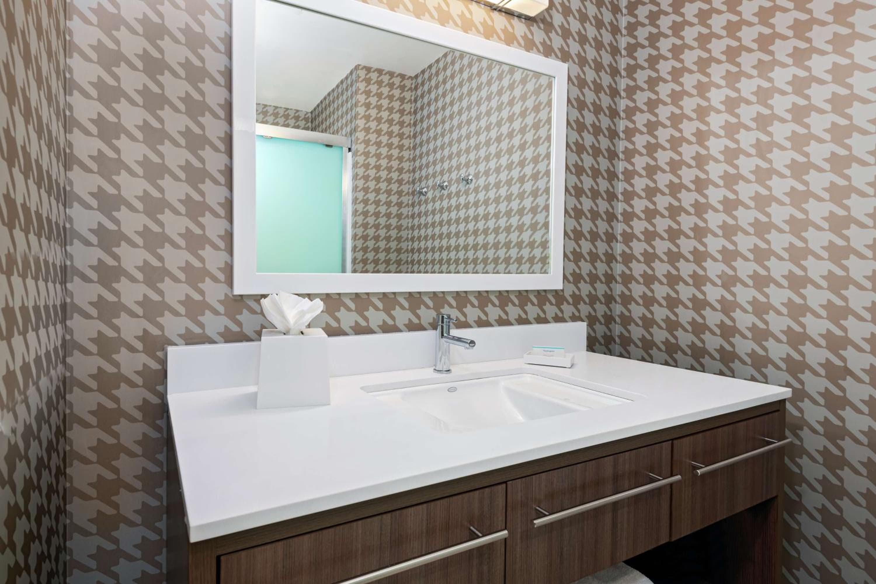 Home2 Suites By Hilton Orlando cerca de Universal — 4