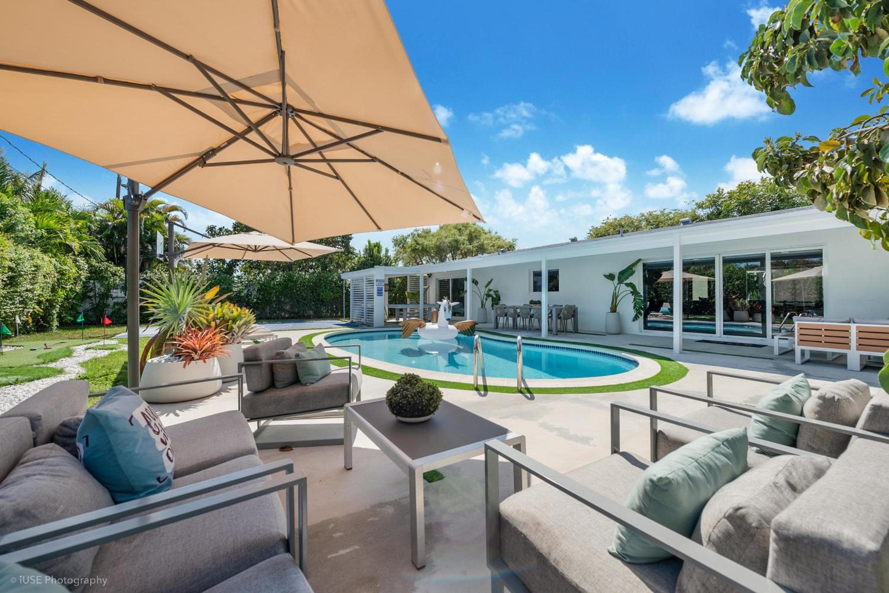Miami Paradise — 5