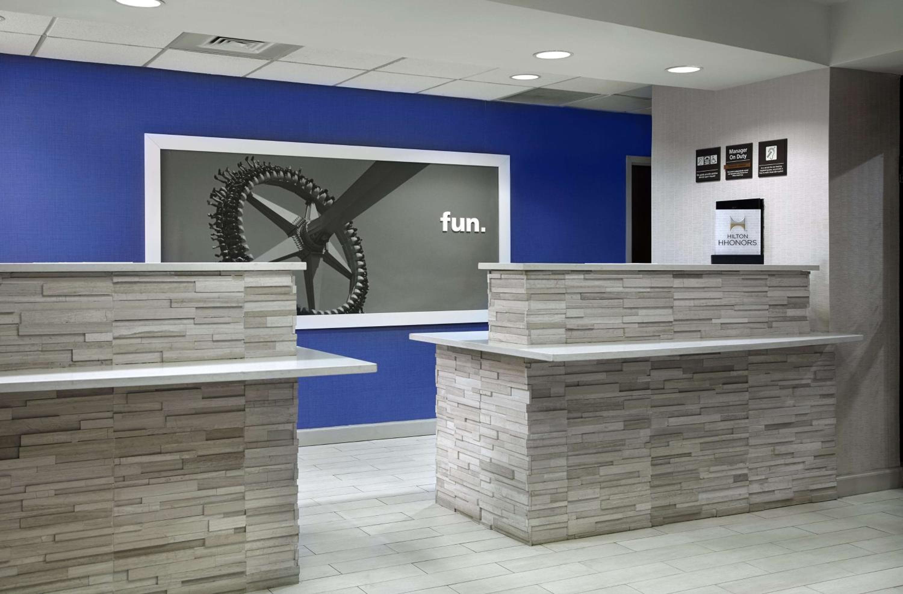 Hampton Inn Orlando-International Airport — 6