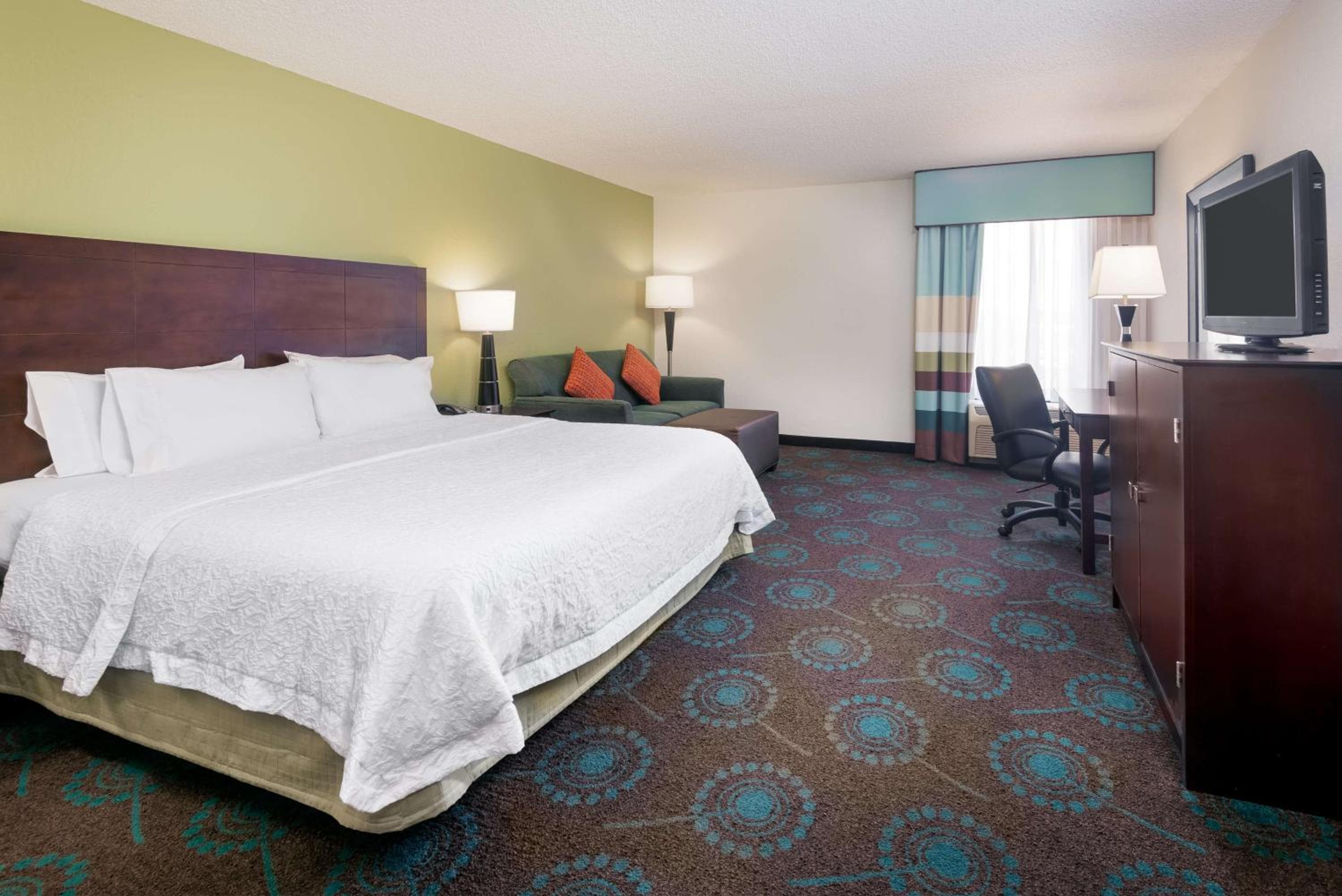 Hampton Inn Orlando-International Airport — 21