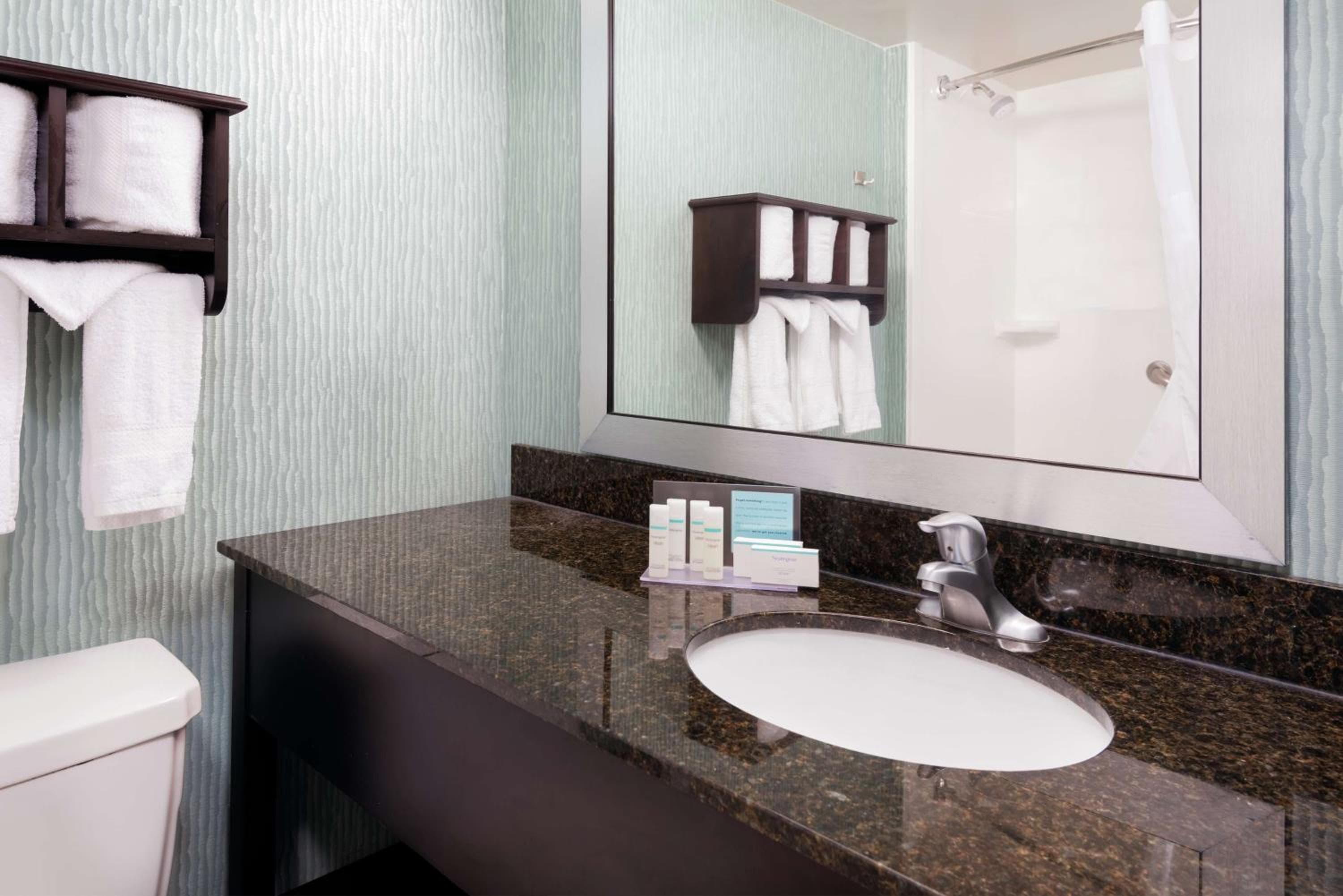 Hampton Inn Orlando-International Airport — 20