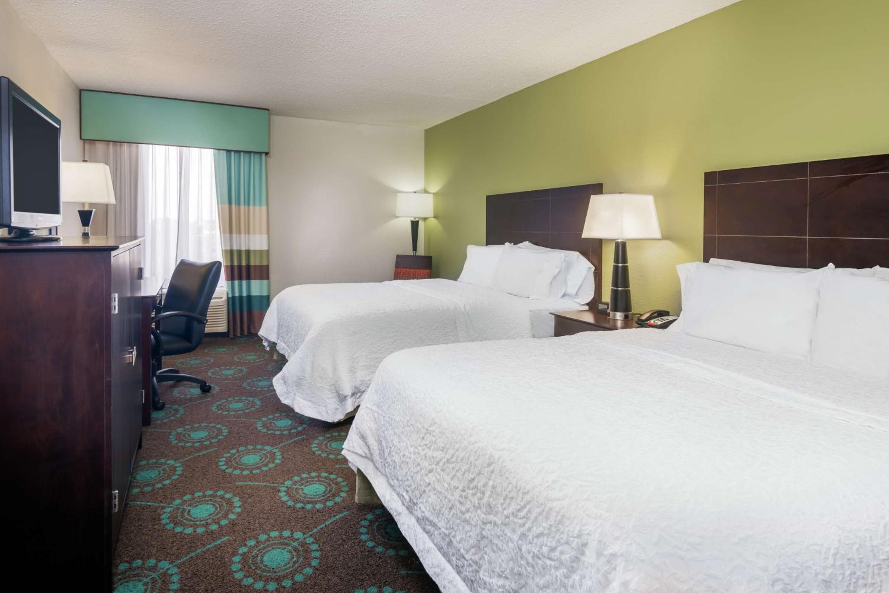 Hampton Inn Orlando-International Airport — 24
