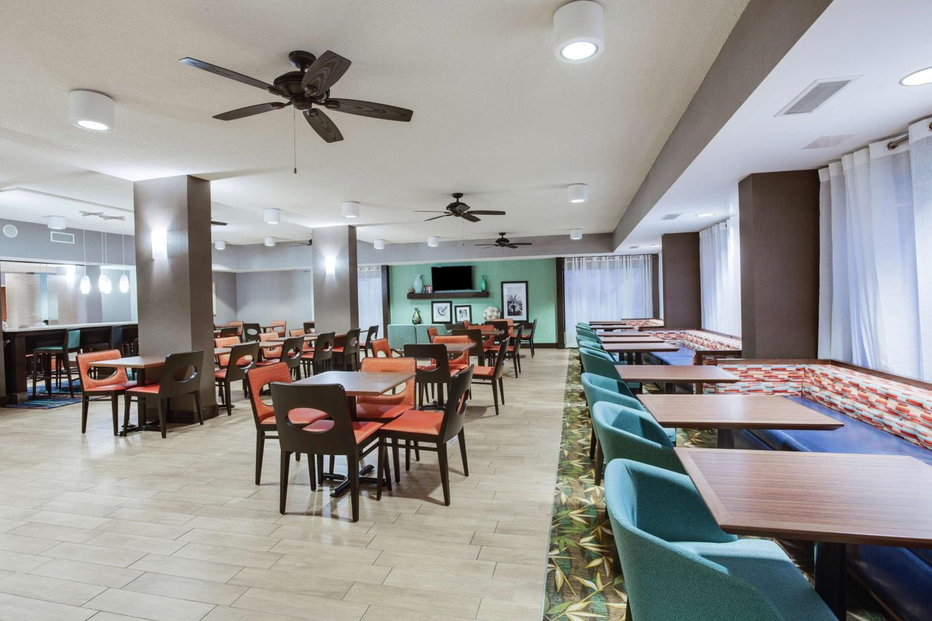 Hampton Inn Orlando-Convention Center International Drive Area — 7