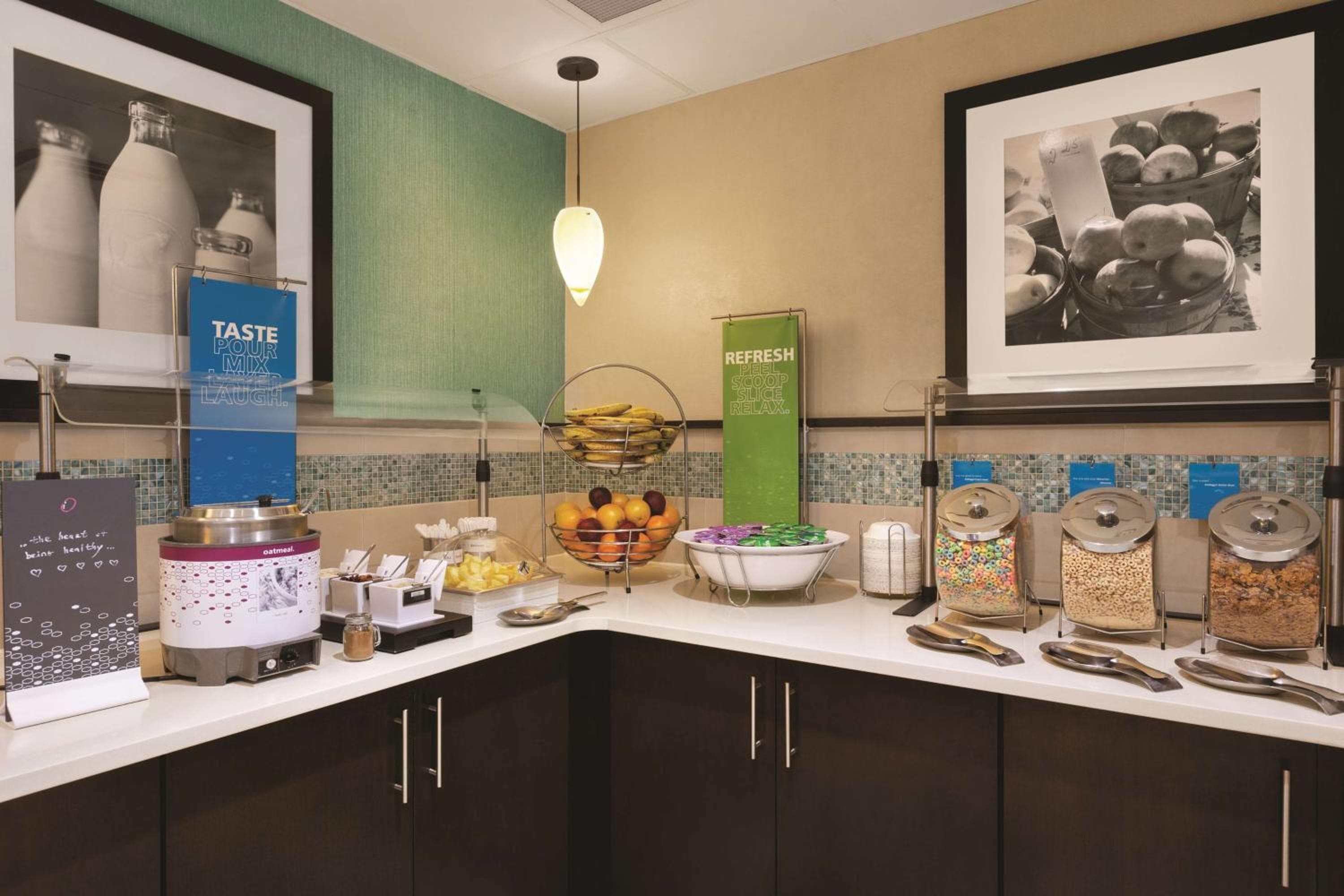 Hampton Inn Orlando-Convention Center International Drive Area — 11