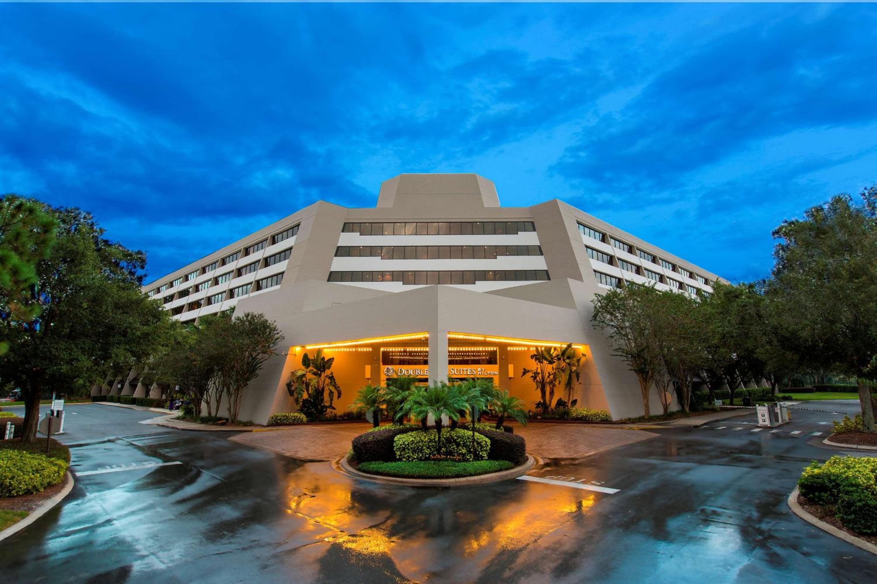 DoubleTree Suites by Hilton Orlando at Disney Springs — 1