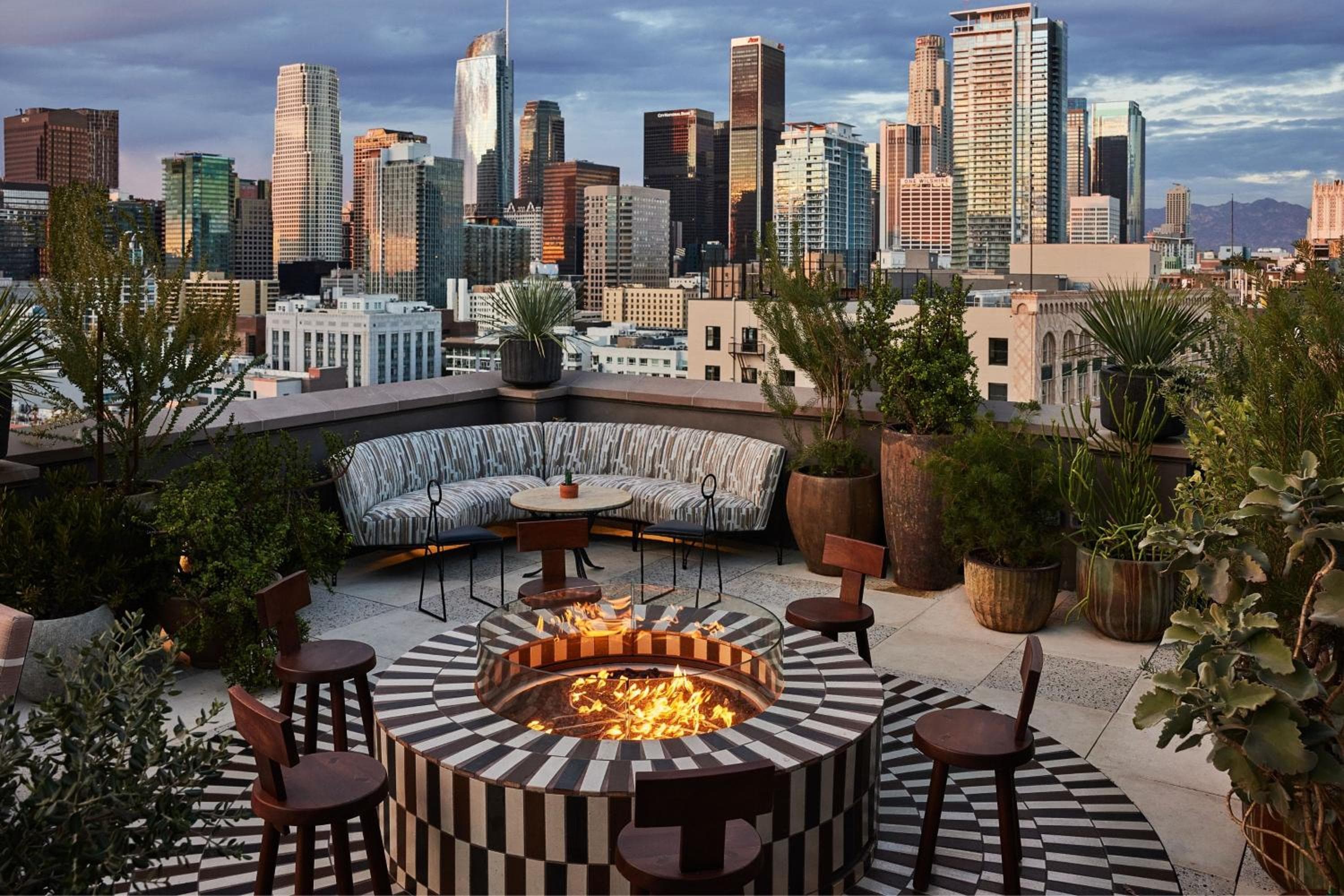 Downtown Los Angeles Proper Hotel, a Member of Design Hotels — 15