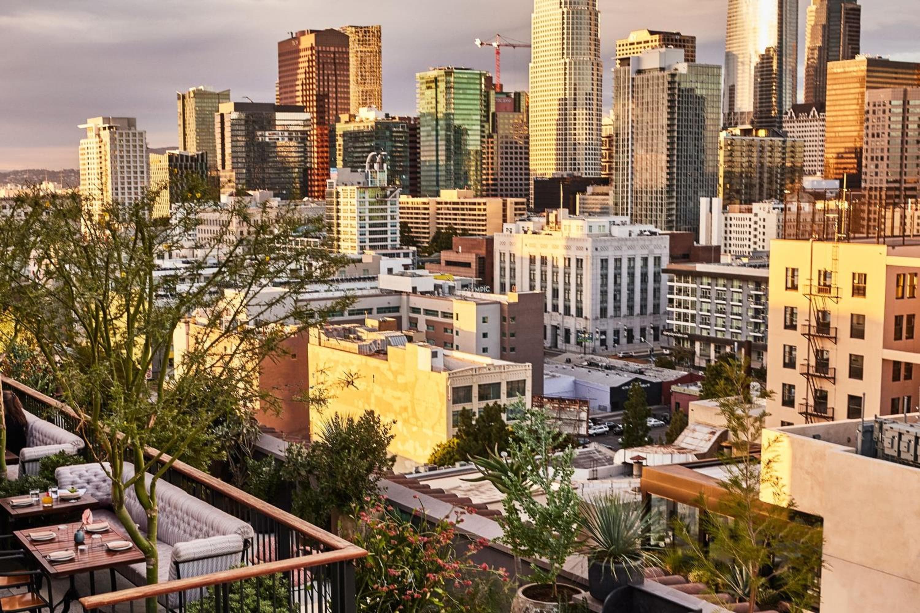 Downtown Los Angeles Proper Hotel, a Member of Design Hotels — 16