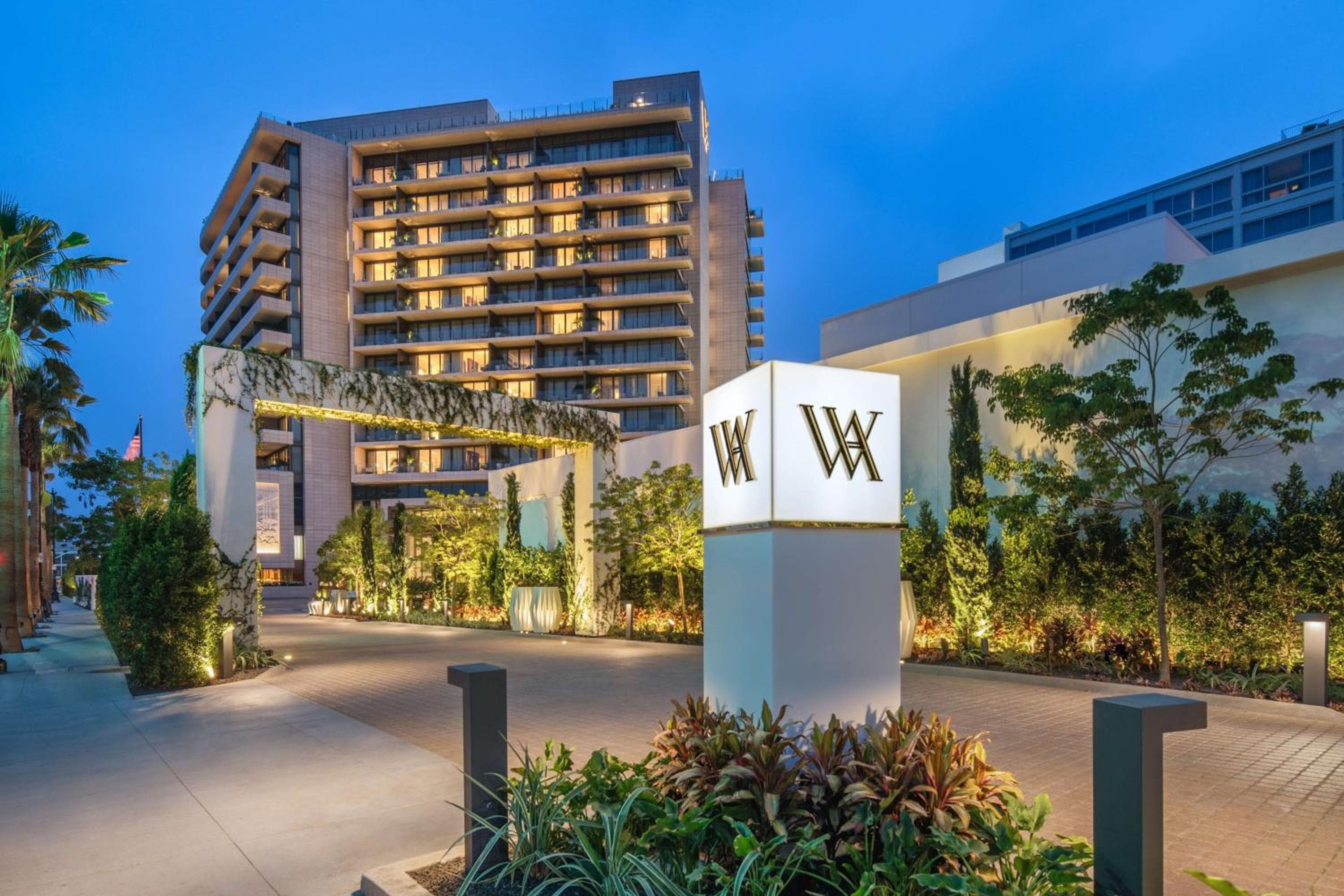 Waldorf Astoria Beverly Hills — 1