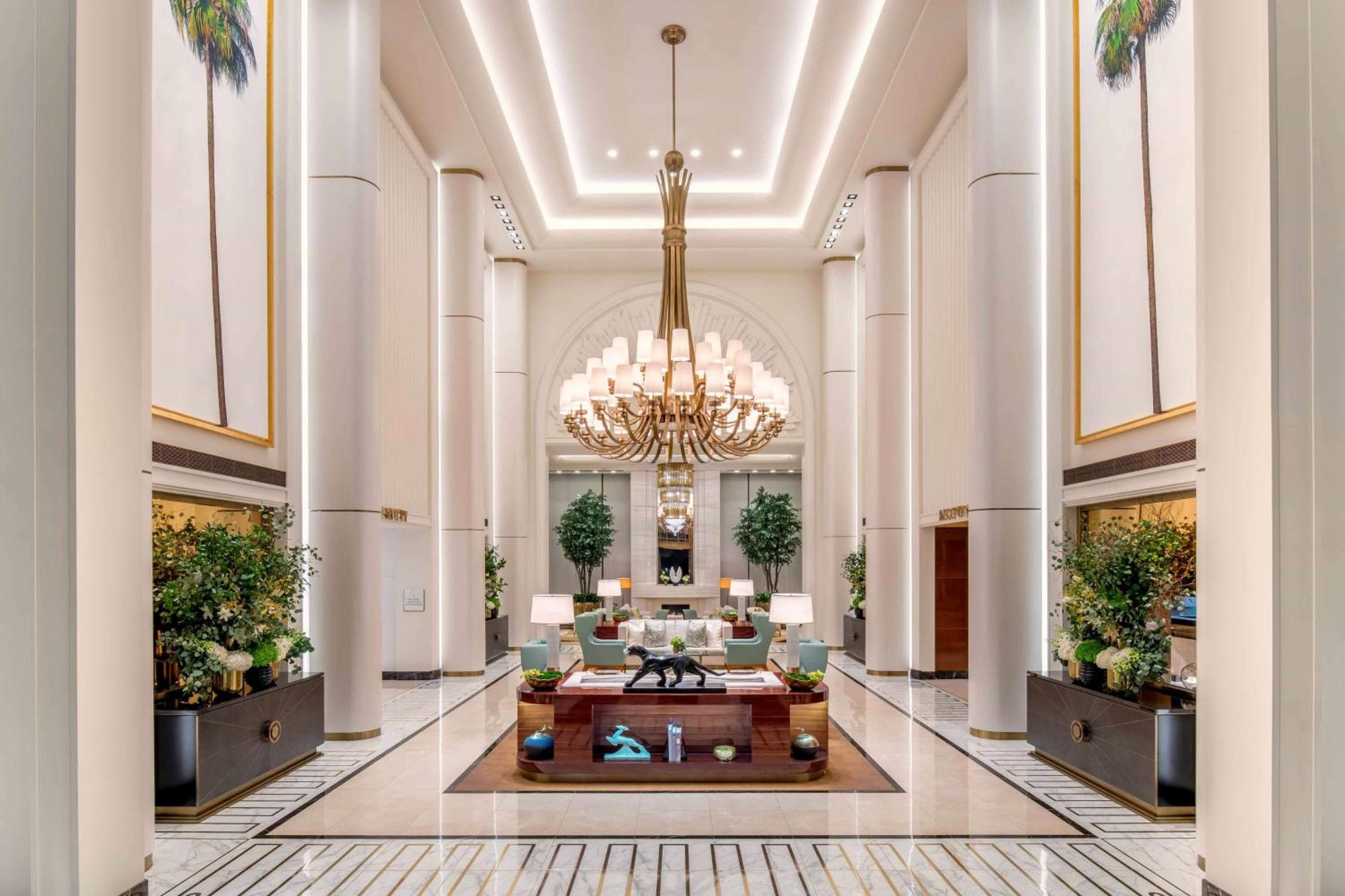 Waldorf Astoria Beverly Hills — 12