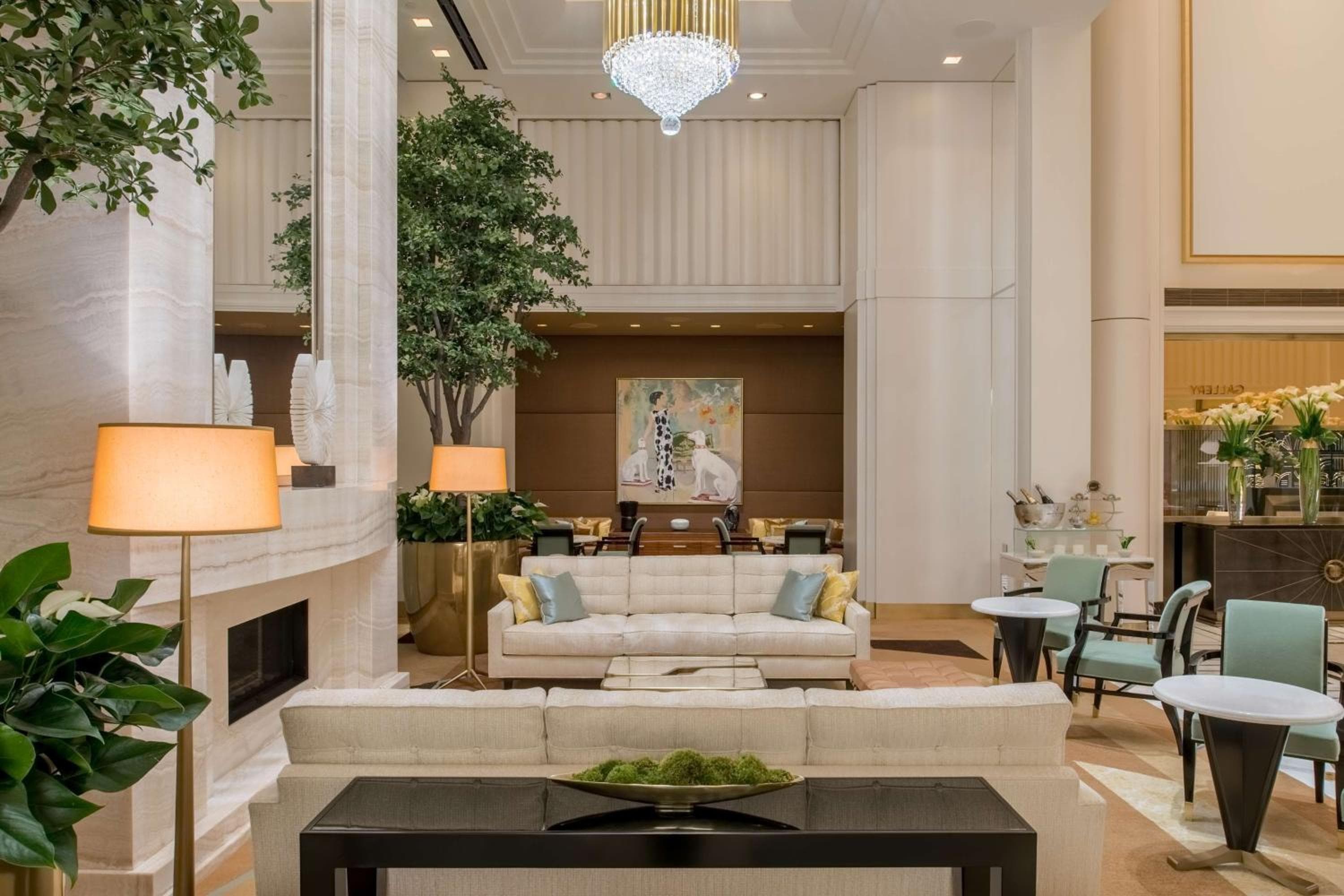 Waldorf Astoria Beverly Hills — 15