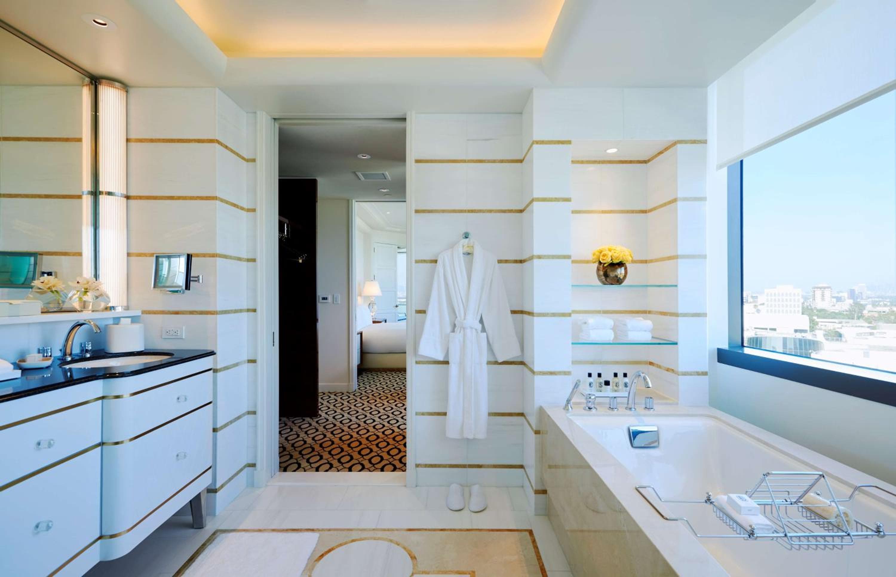 Waldorf Astoria Beverly Hills — 15